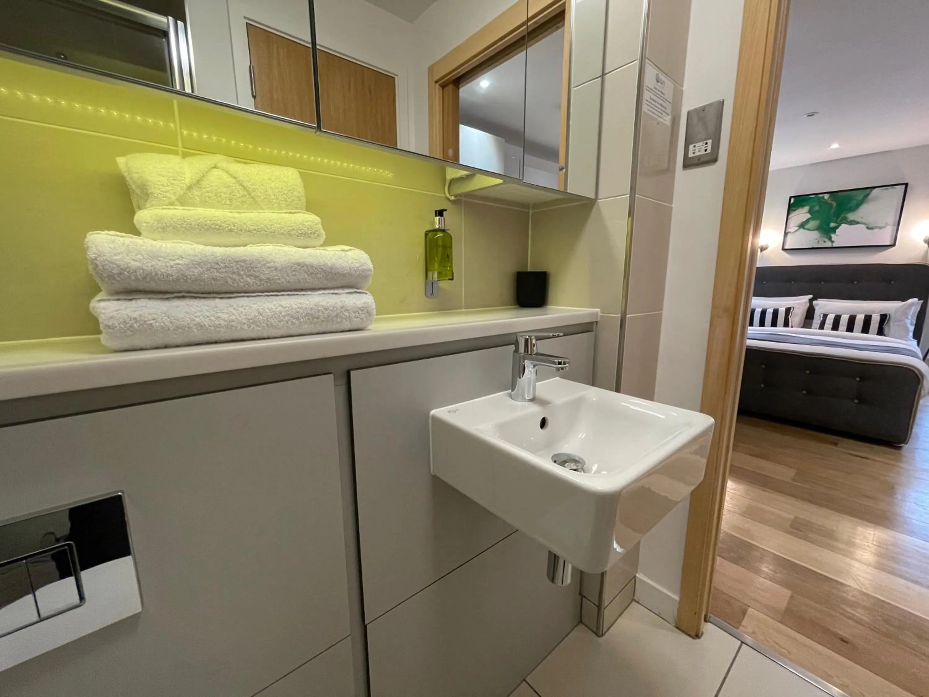 Toilet in Quay Apartments Manchester