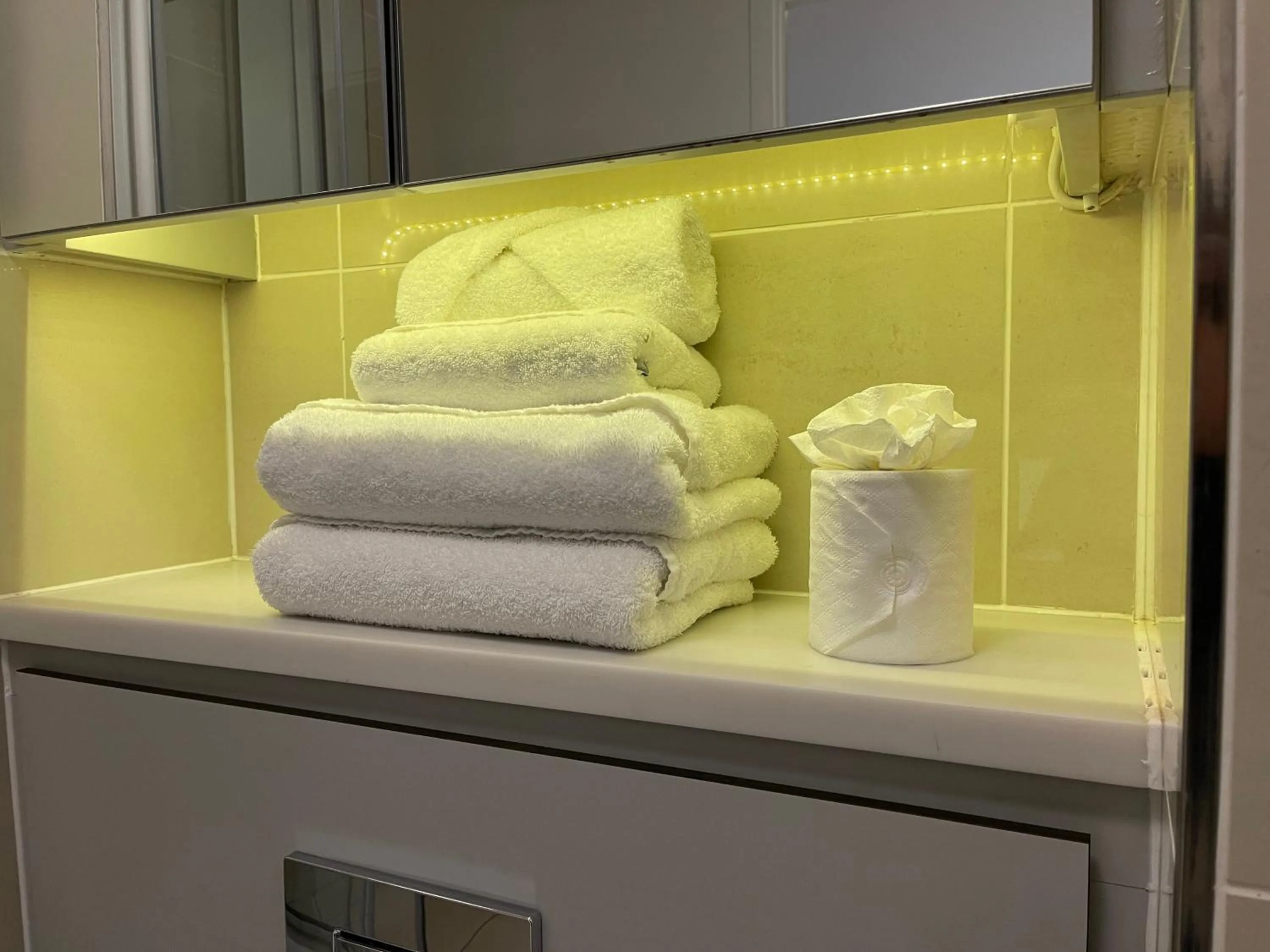 Bathroom in Quay Apartments Manchester