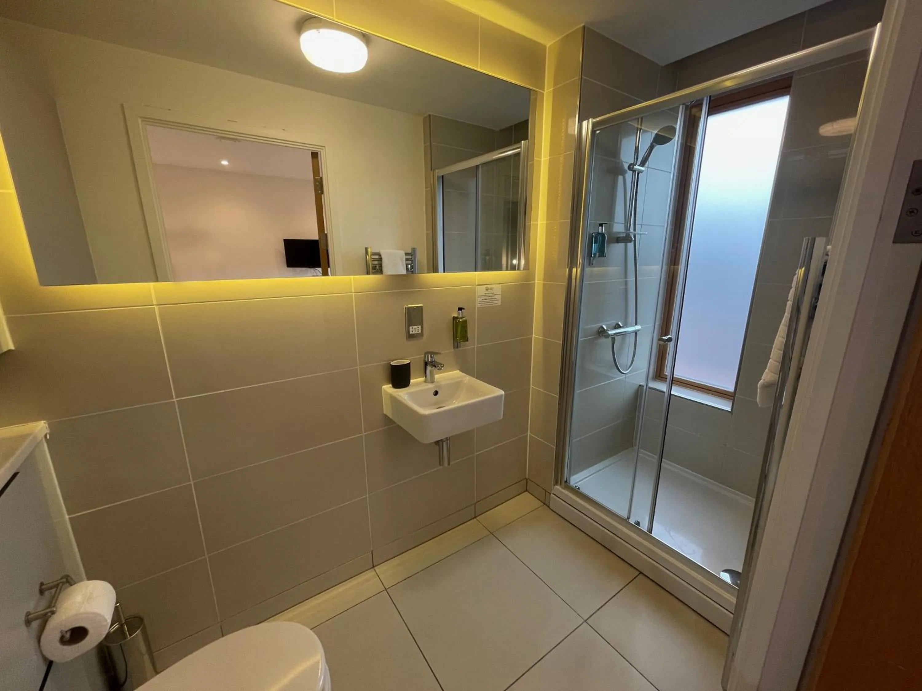 Shower in Quay Apartments Manchester