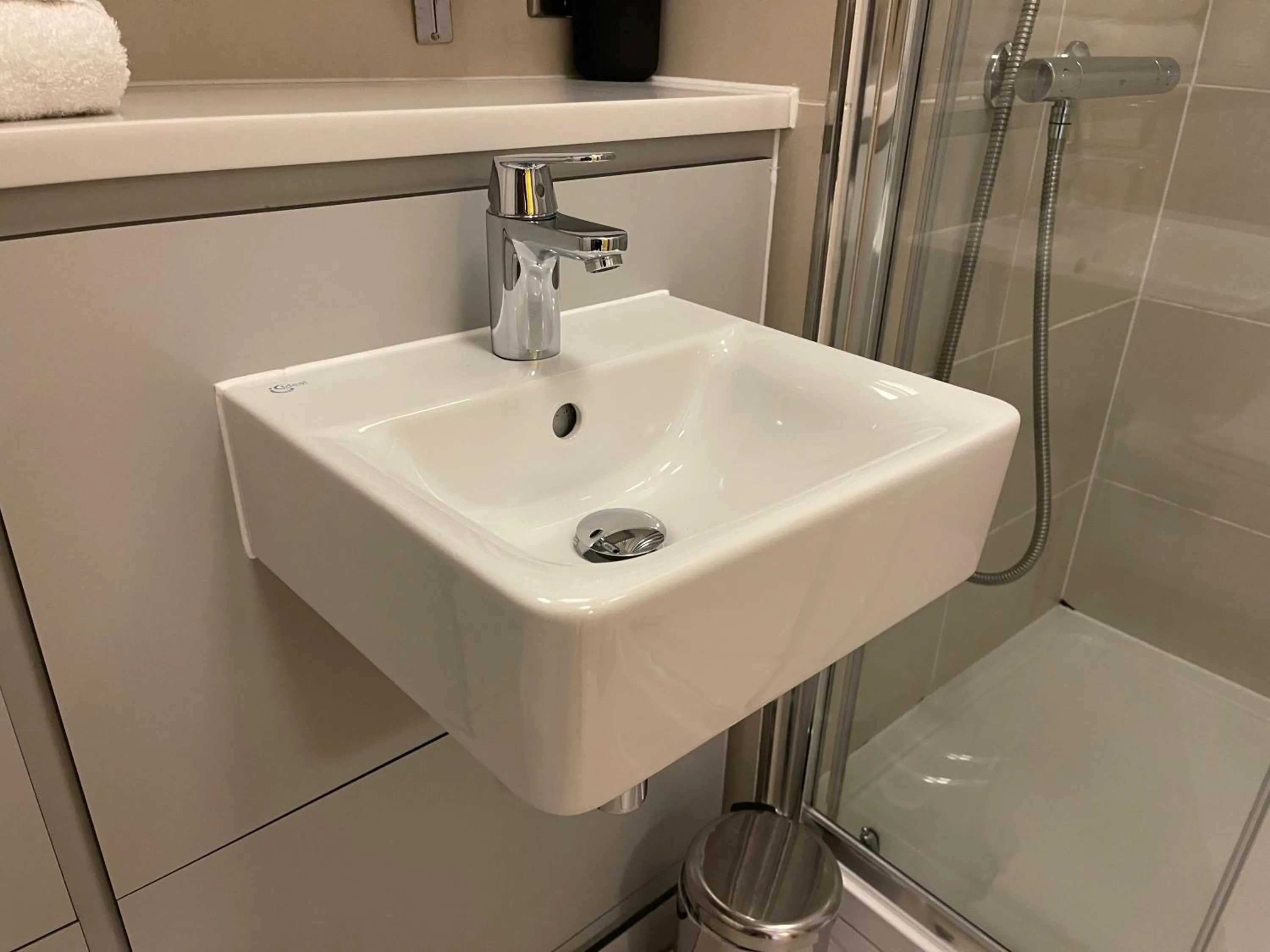 Bathroom in Quay Apartments Manchester