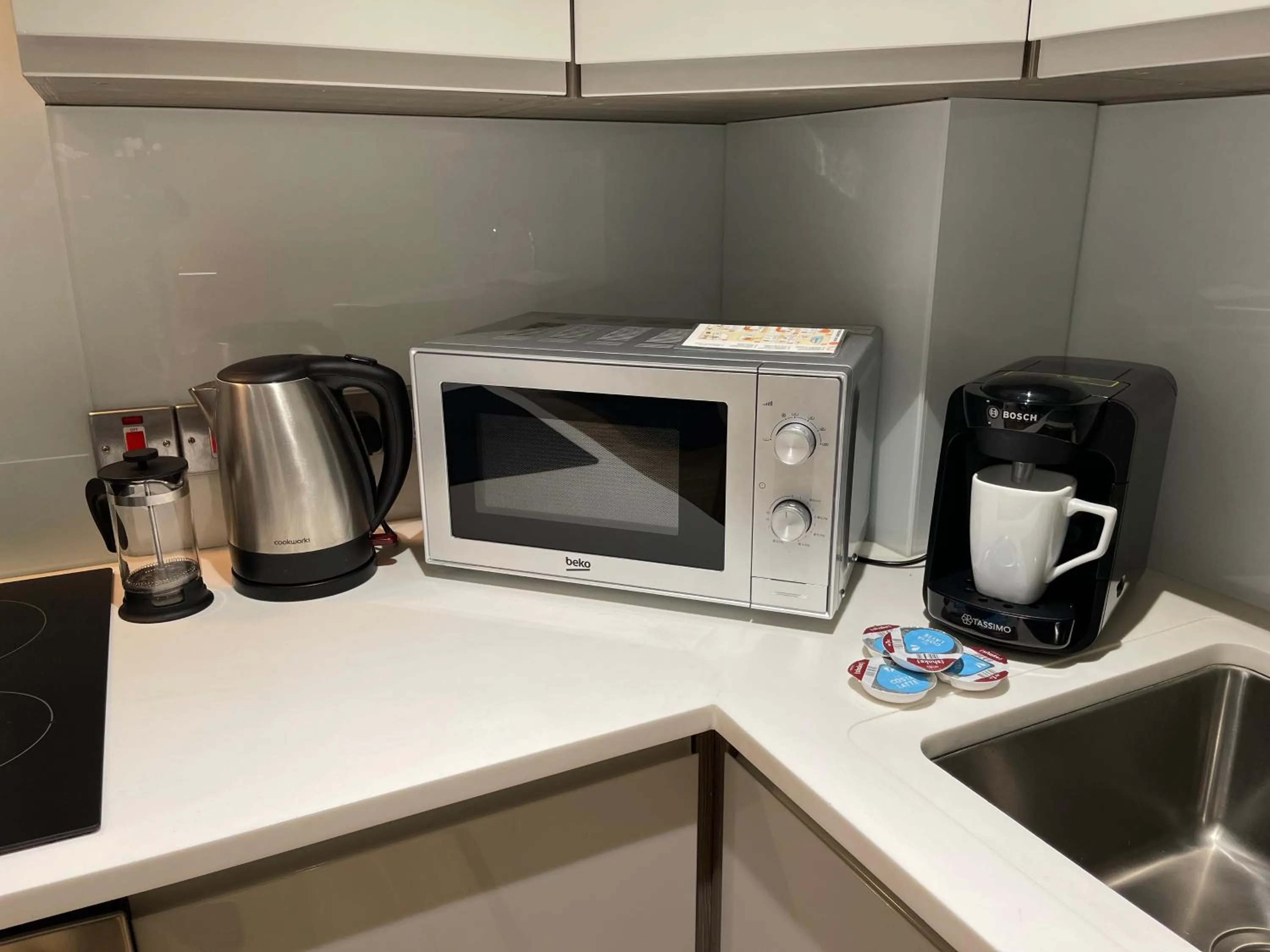 Coffee/tea facilities in Quay Apartments Manchester