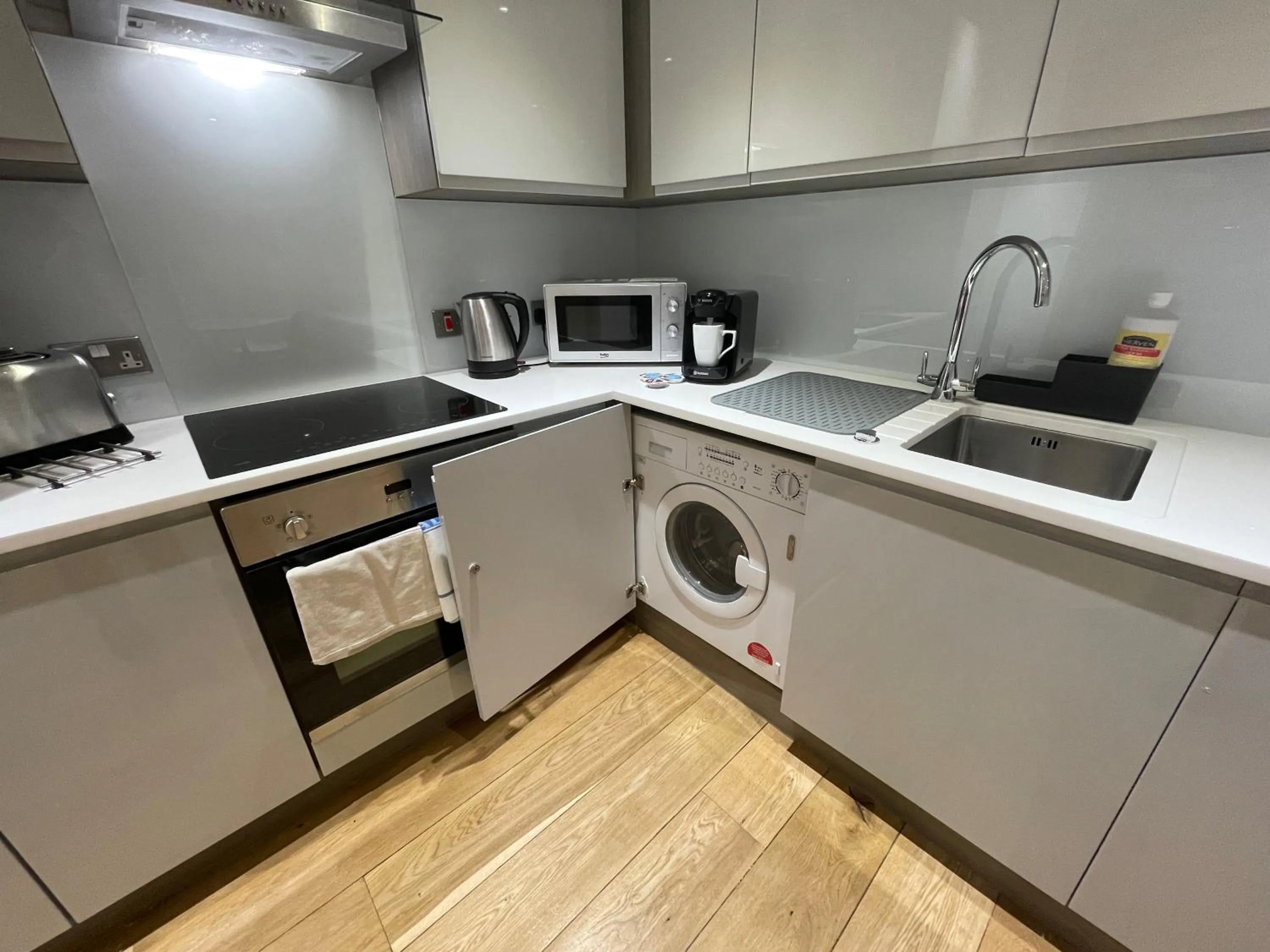 Coffee/tea facilities in Quay Apartments Manchester