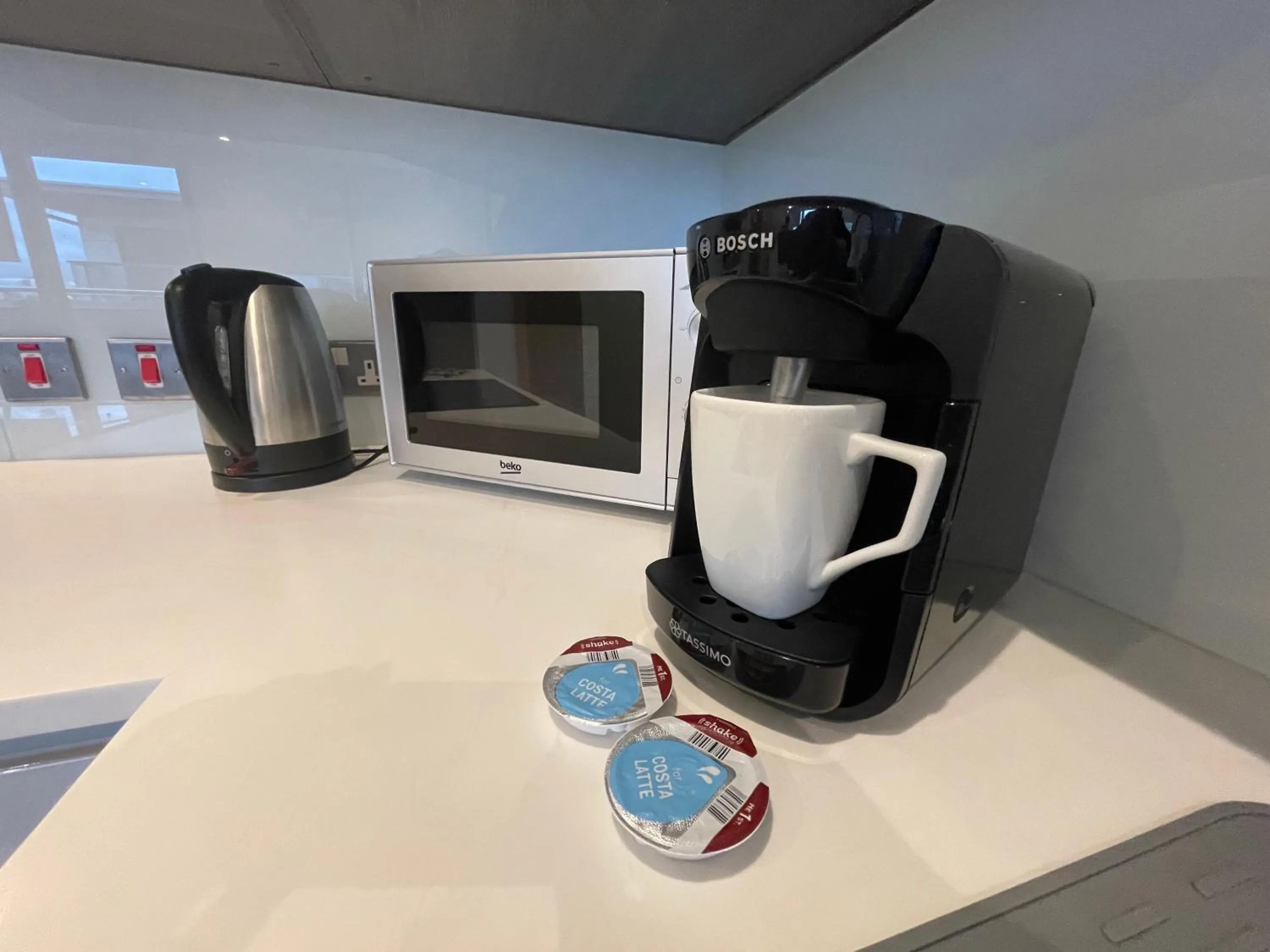 Coffee/tea facilities in Quay Apartments Manchester