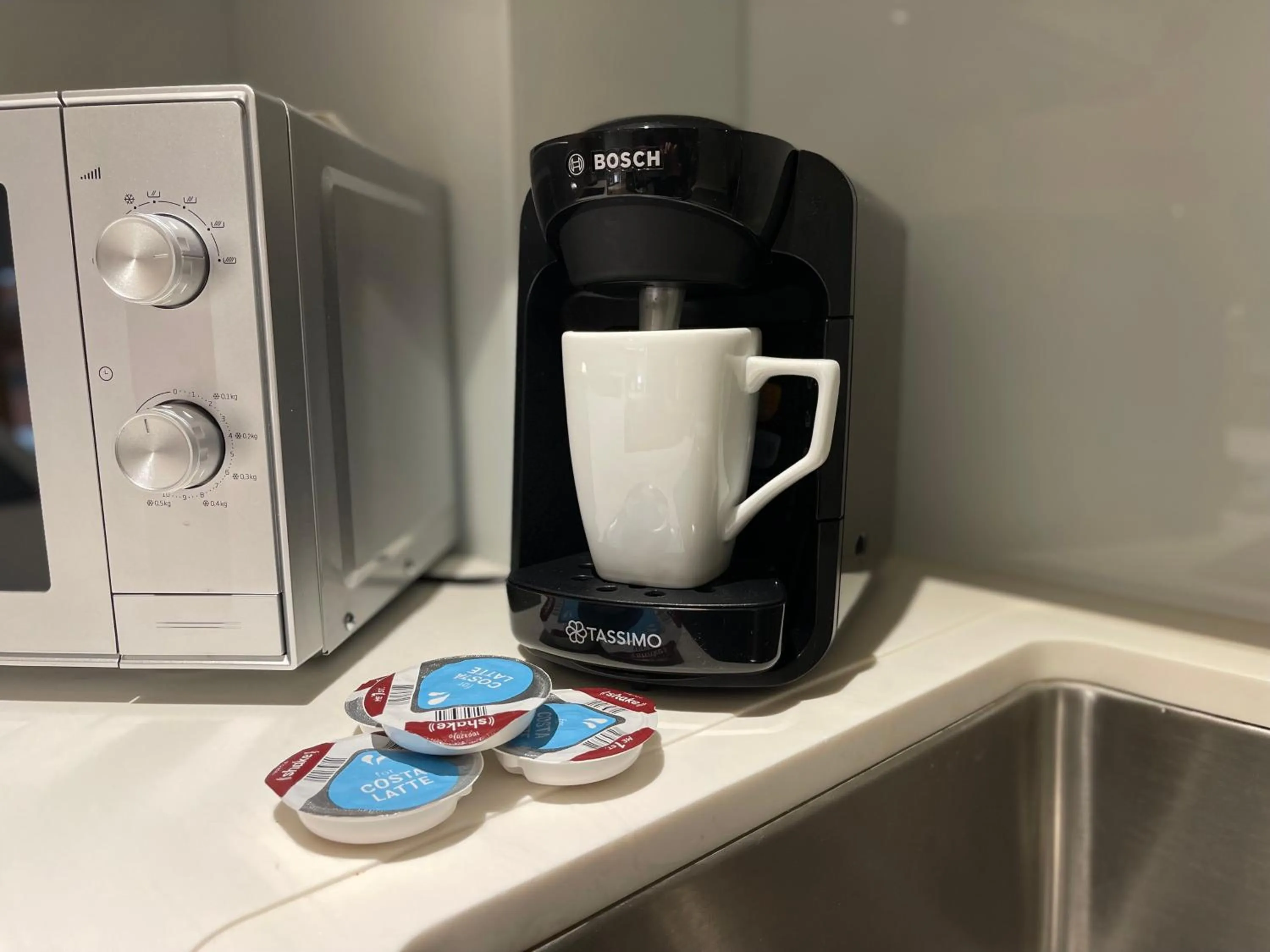 Coffee/tea facilities in Quay Apartments Manchester