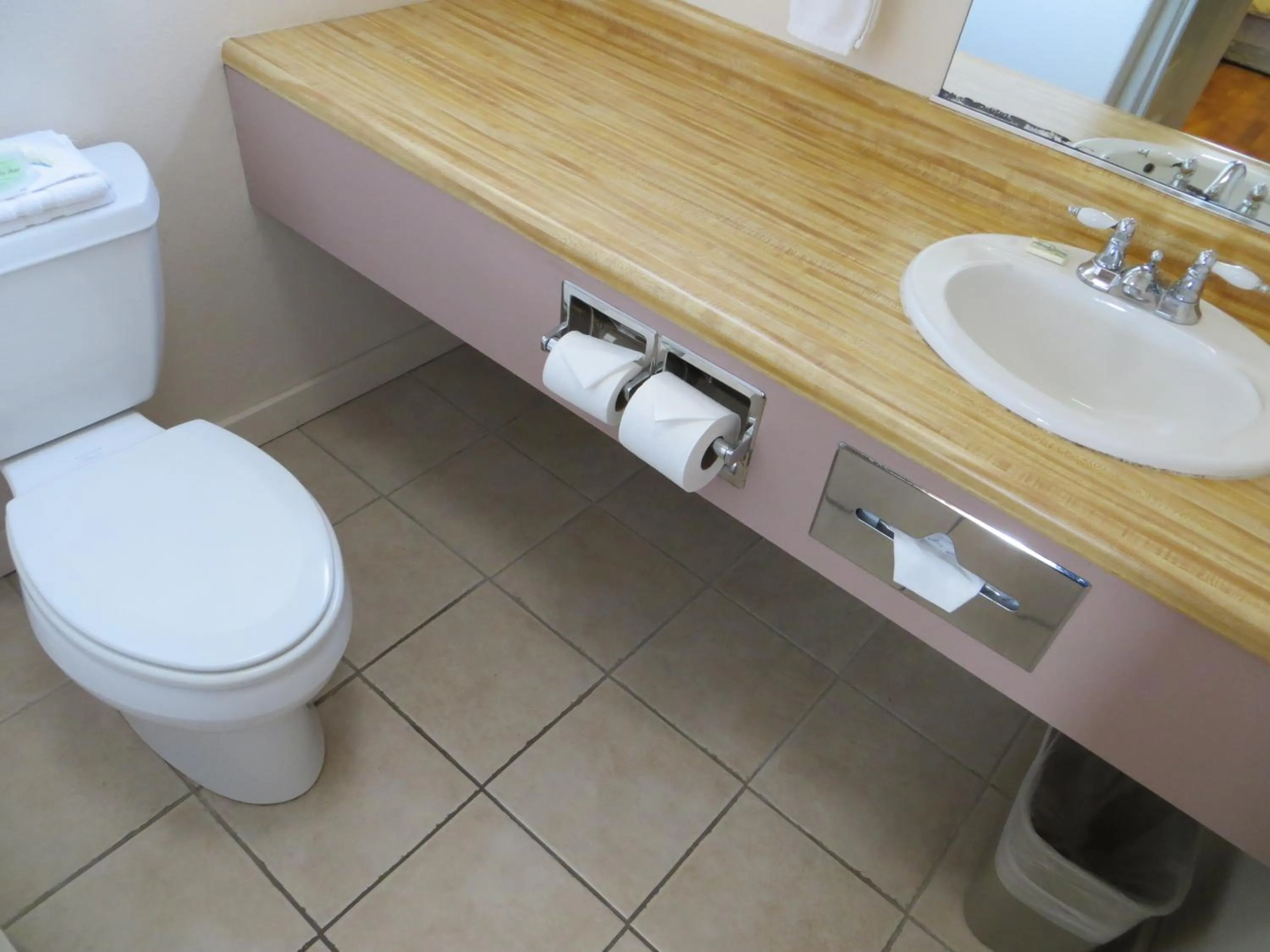 Bathroom in Coast Inn and Spa