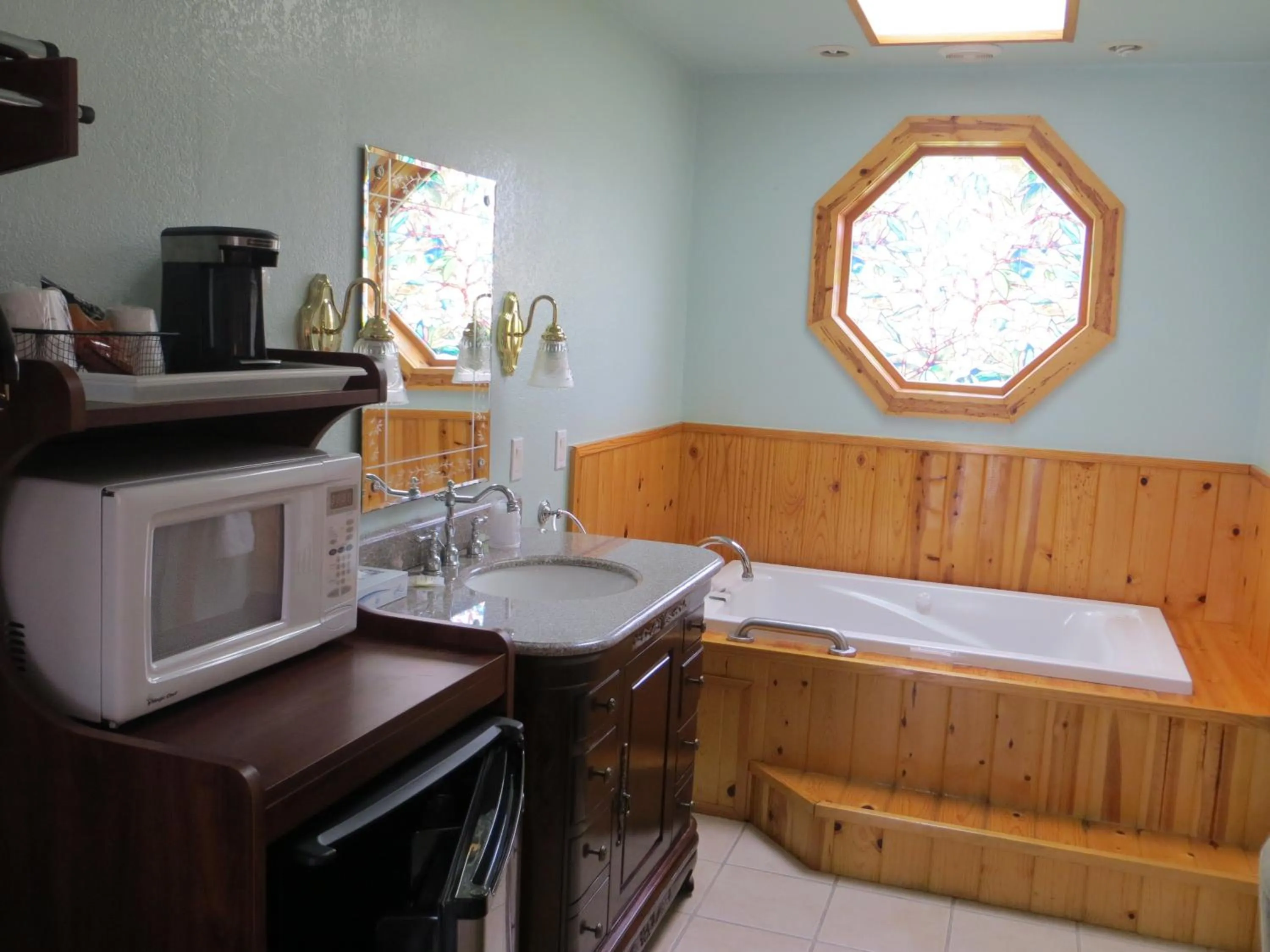 Bathroom in Coast Inn and Spa