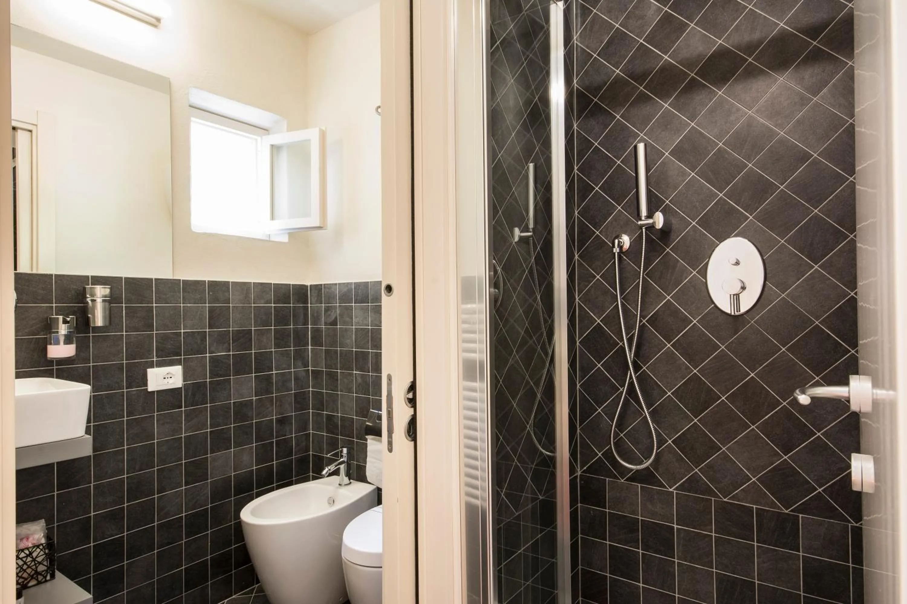 Shower in B&B Quattro Cantoni