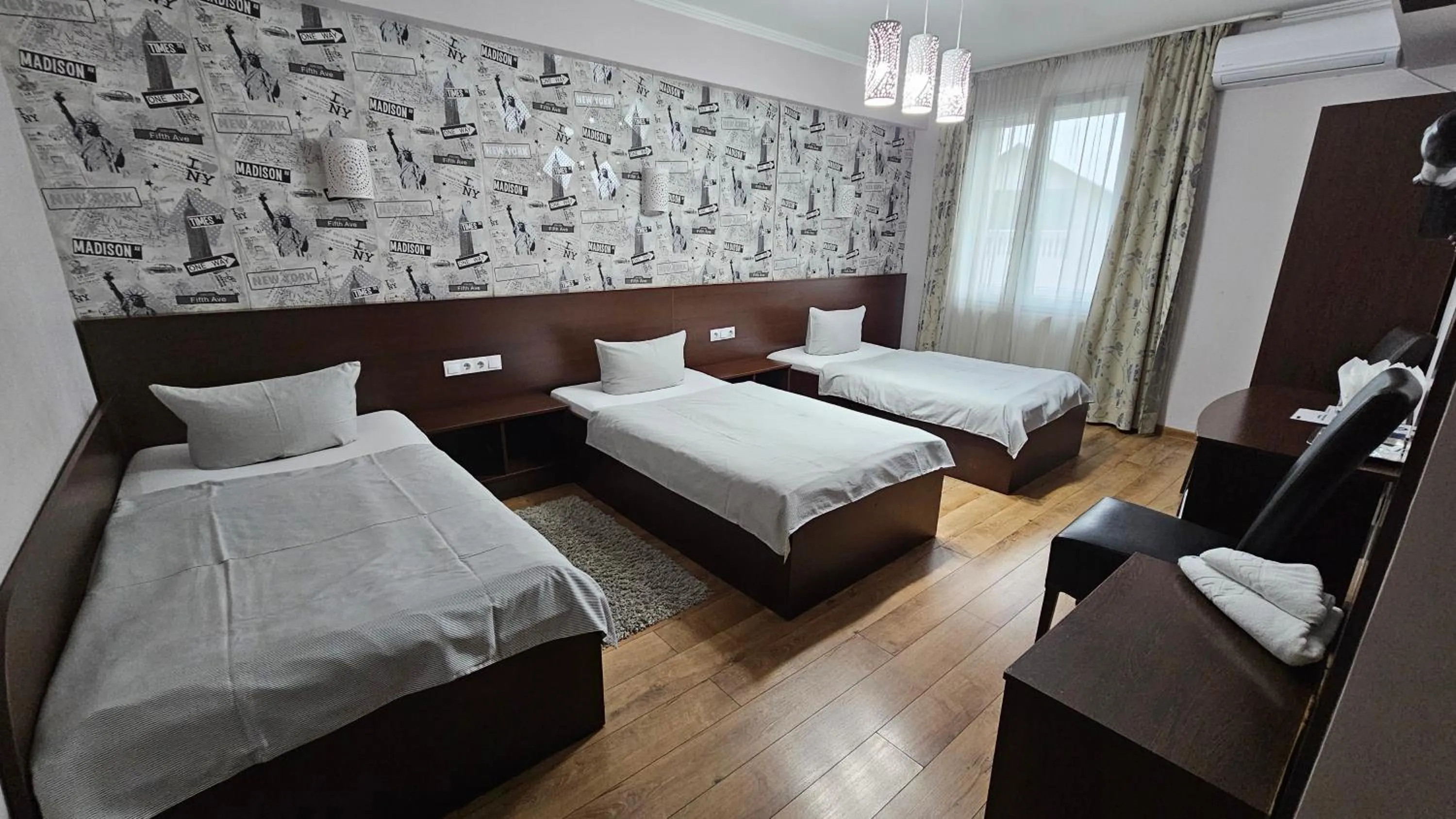 Photo of the whole room, Bed in Hotel Poarta Transilvaniei