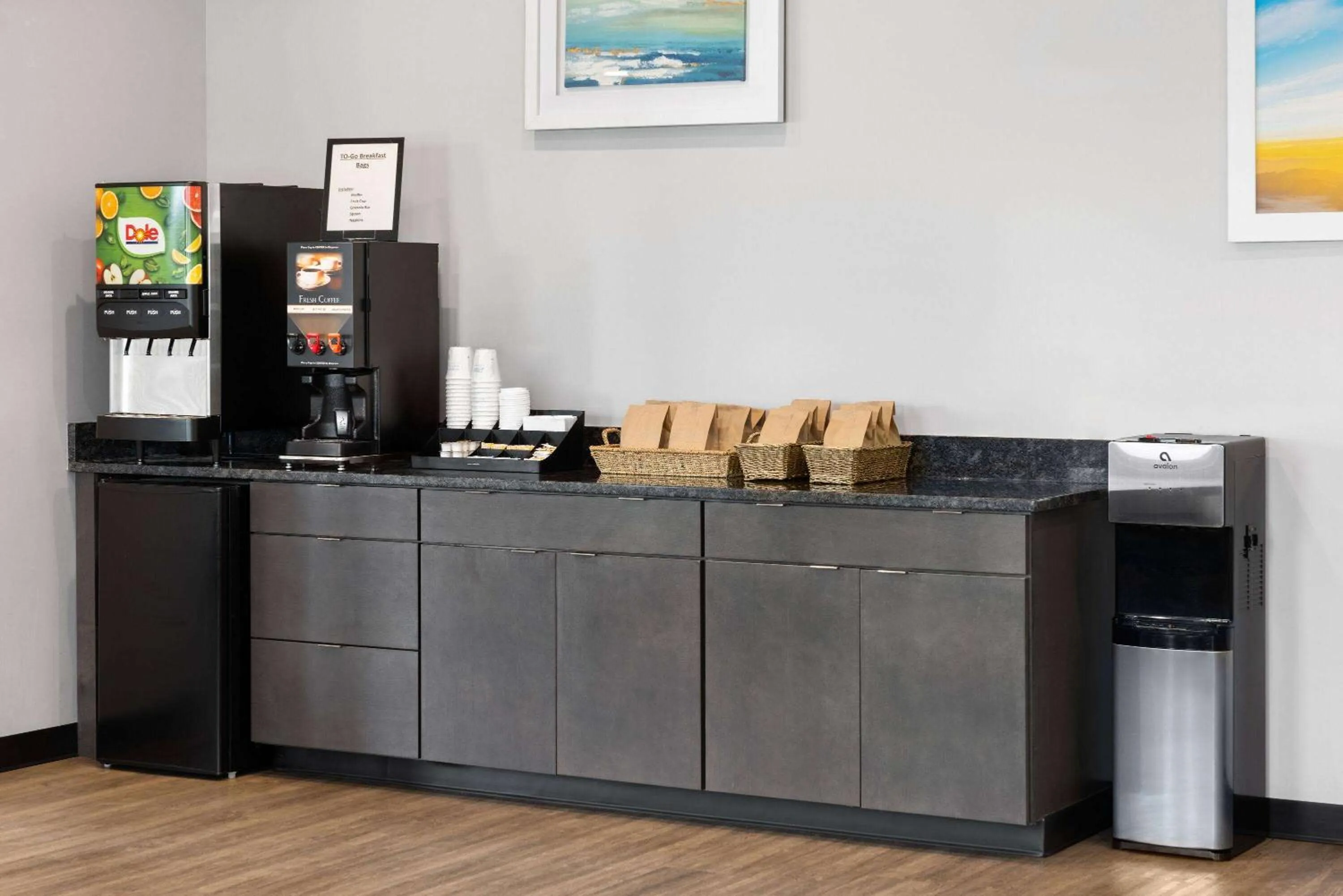 Breakfast in Days Inn of Frederick by Wyndham