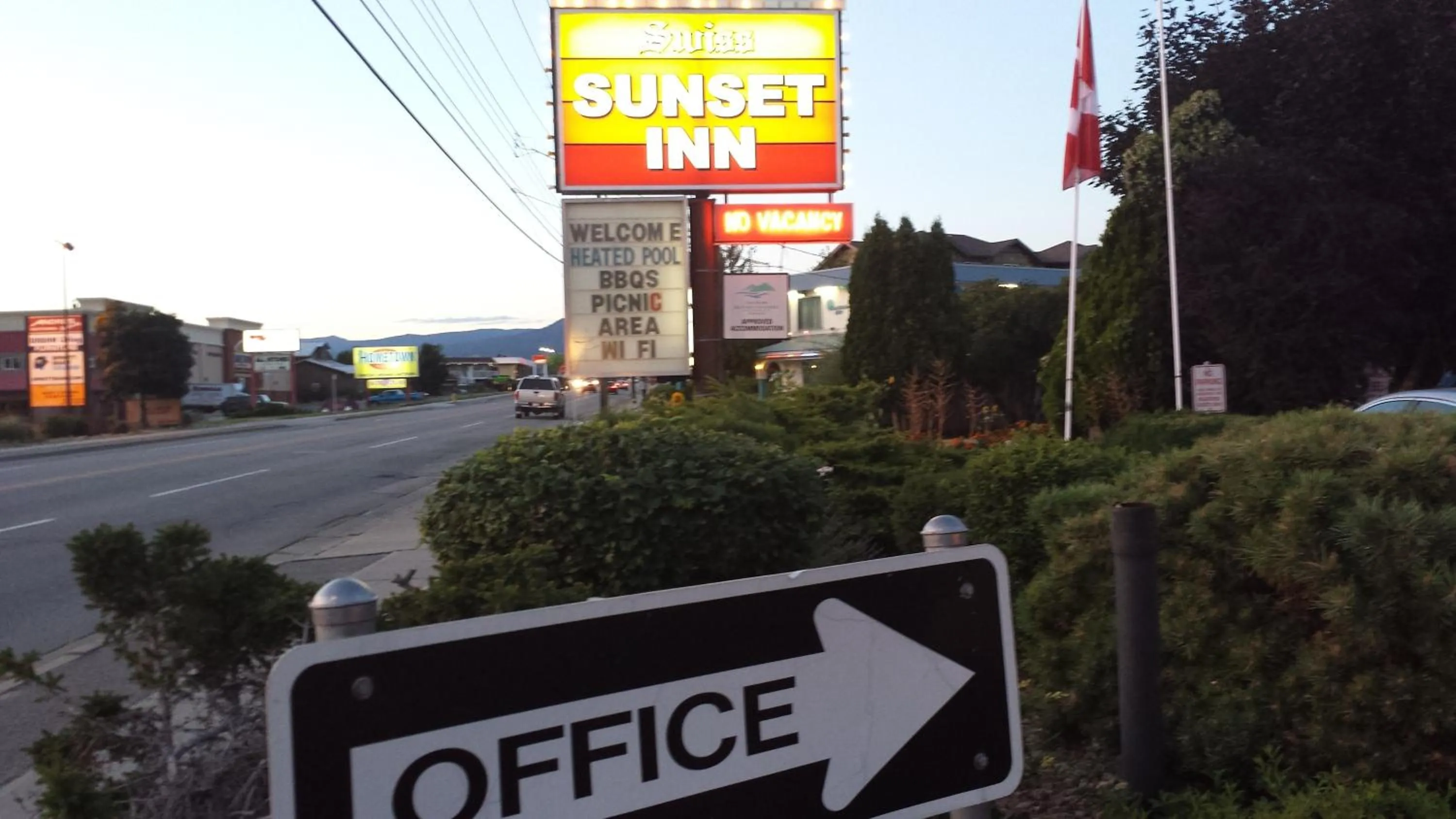 Facade/entrance in Swiss Sunset Inn