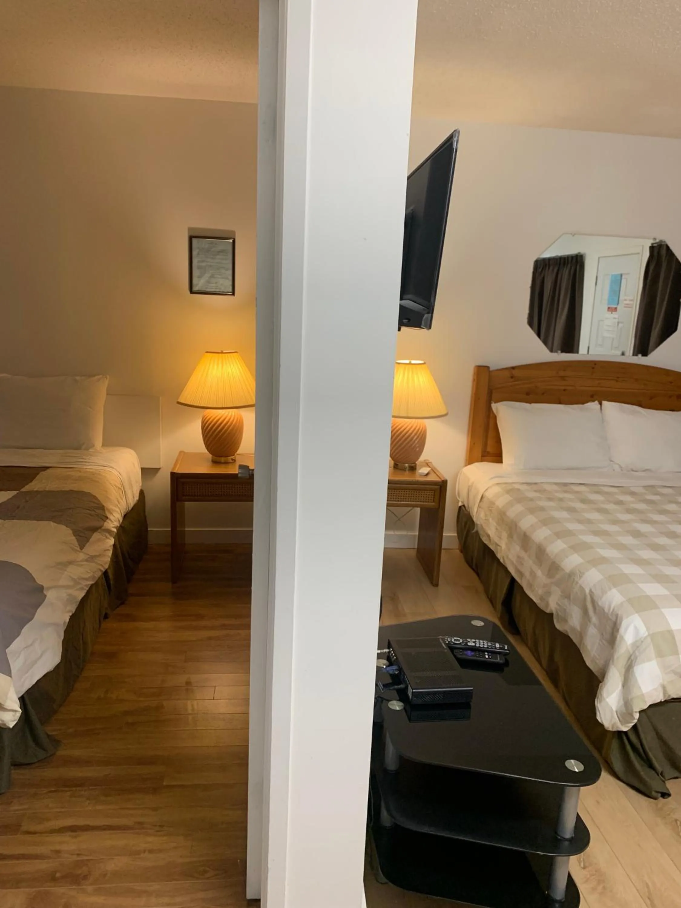 Bed in Swiss Sunset Inn