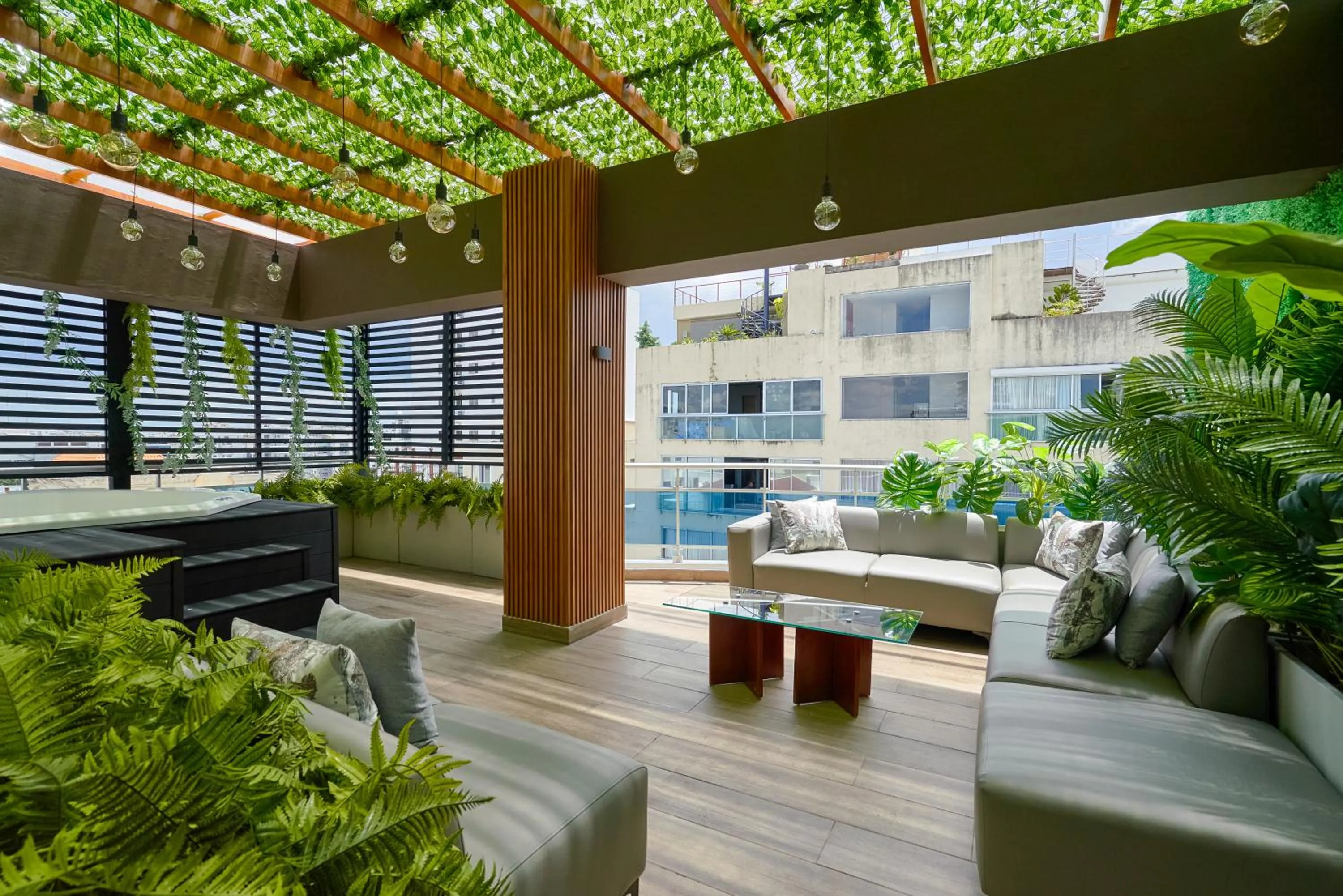 Hot Tub in Central Park Tower
