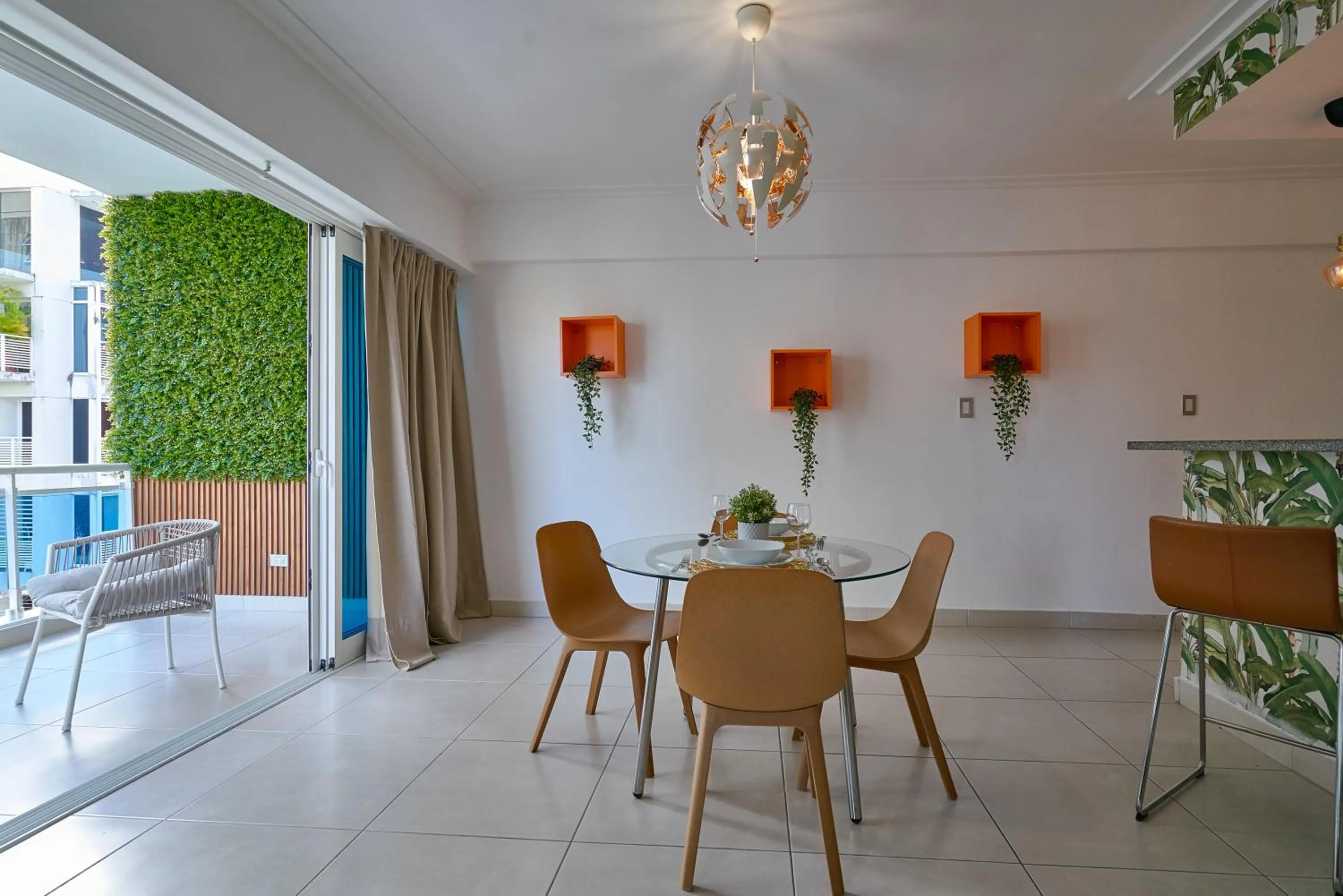 Dining area in Central Park Tower