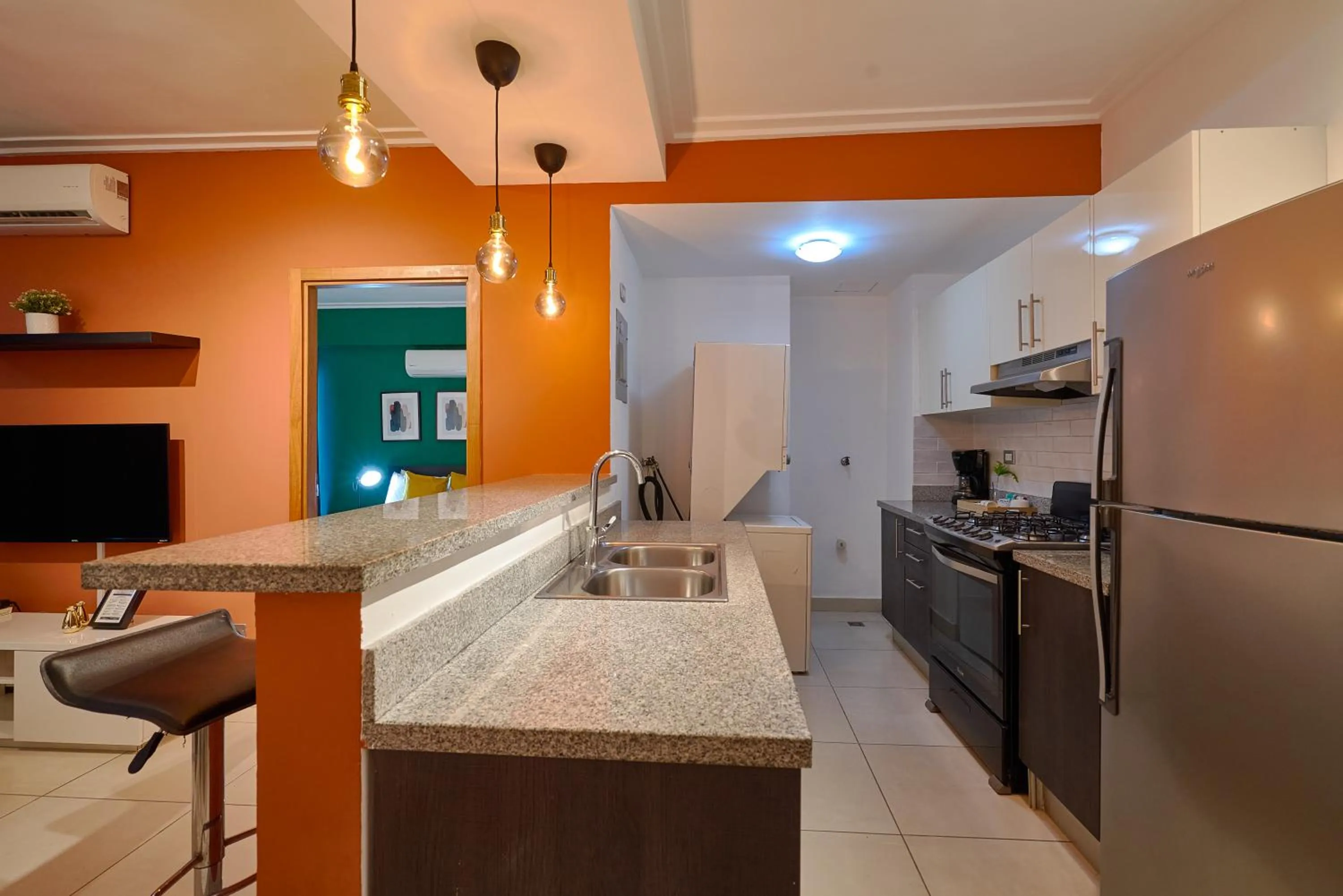 Kitchen or kitchenette in Central Park Tower