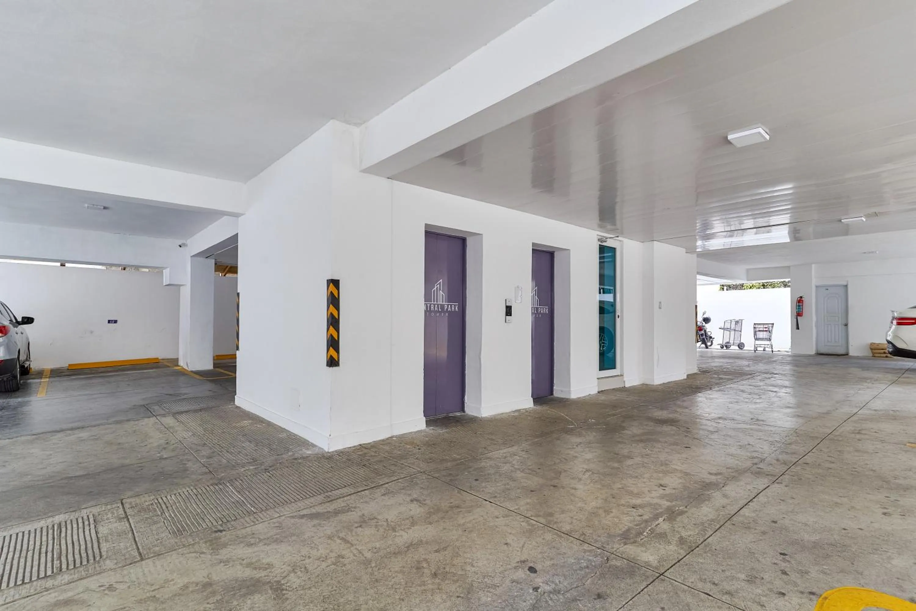 Parking in Central Park Tower