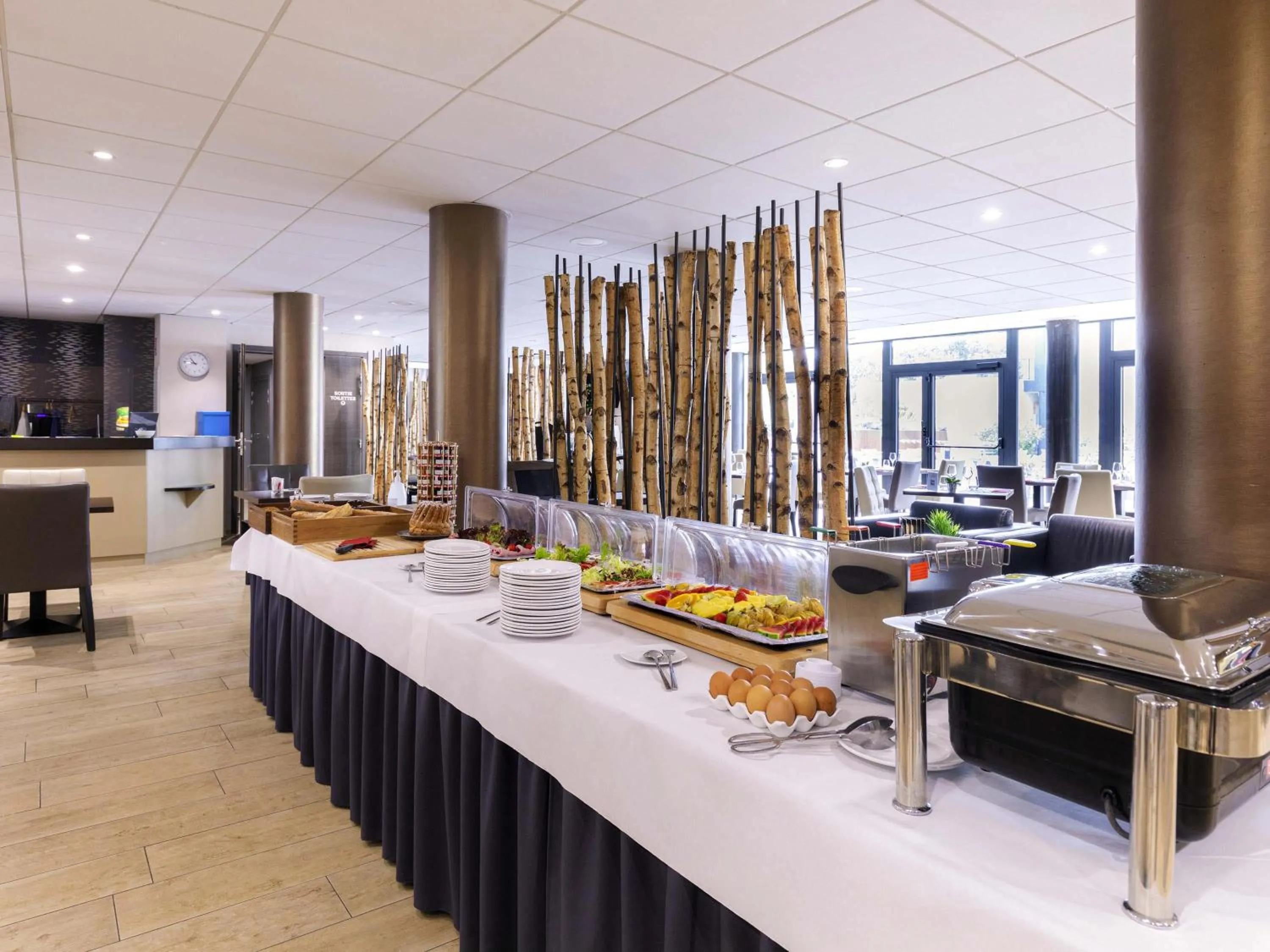 Breakfast in Aparthotel Adagio Bâle Mulhouse Aeroport