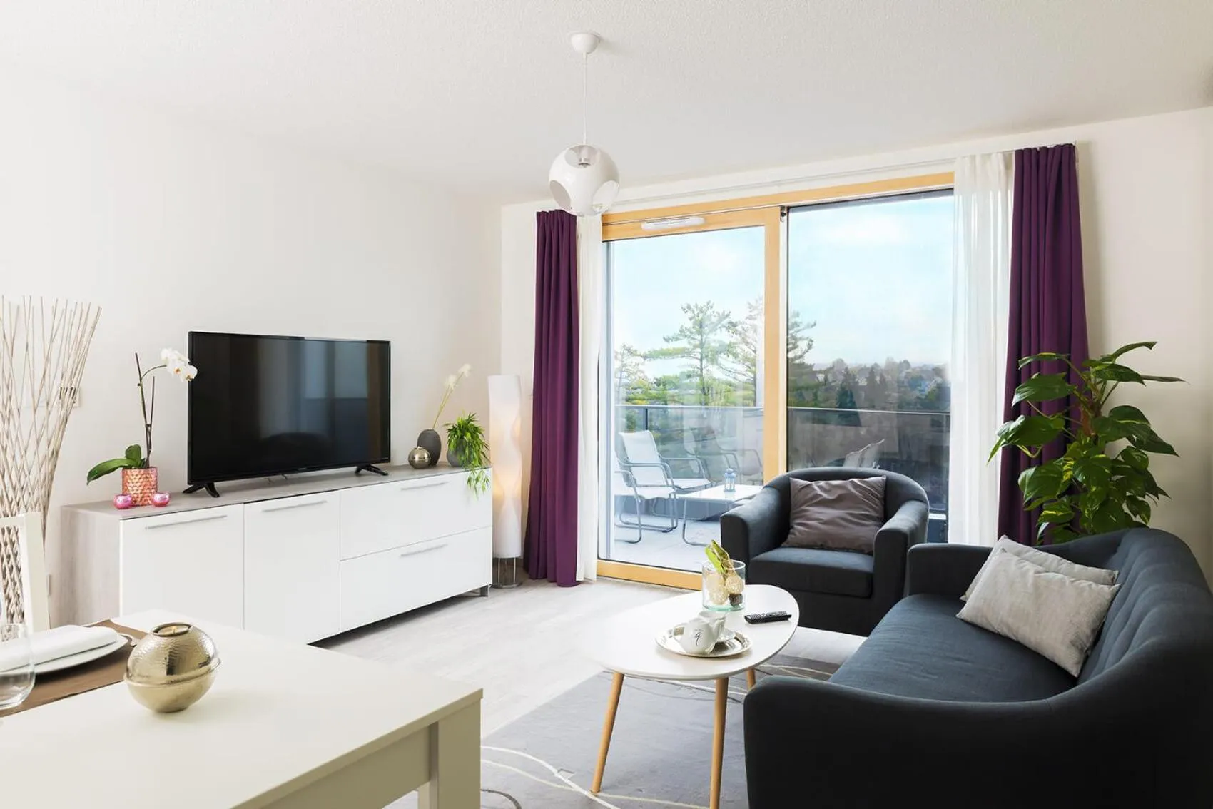 TV and multimedia in Aparthotel Adagio Bâle Mulhouse Aeroport