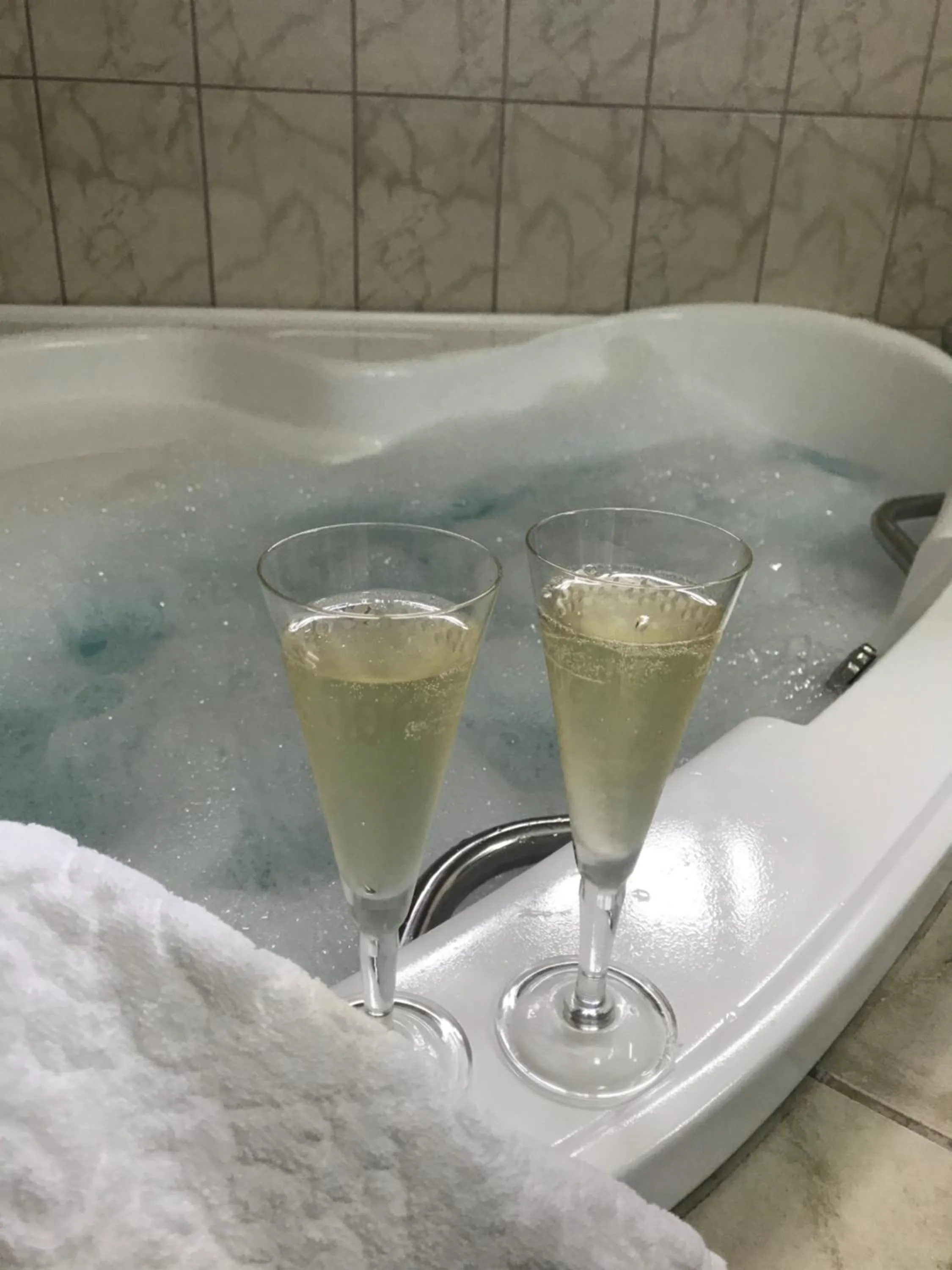 Hot Tub in Hotel Bergblick