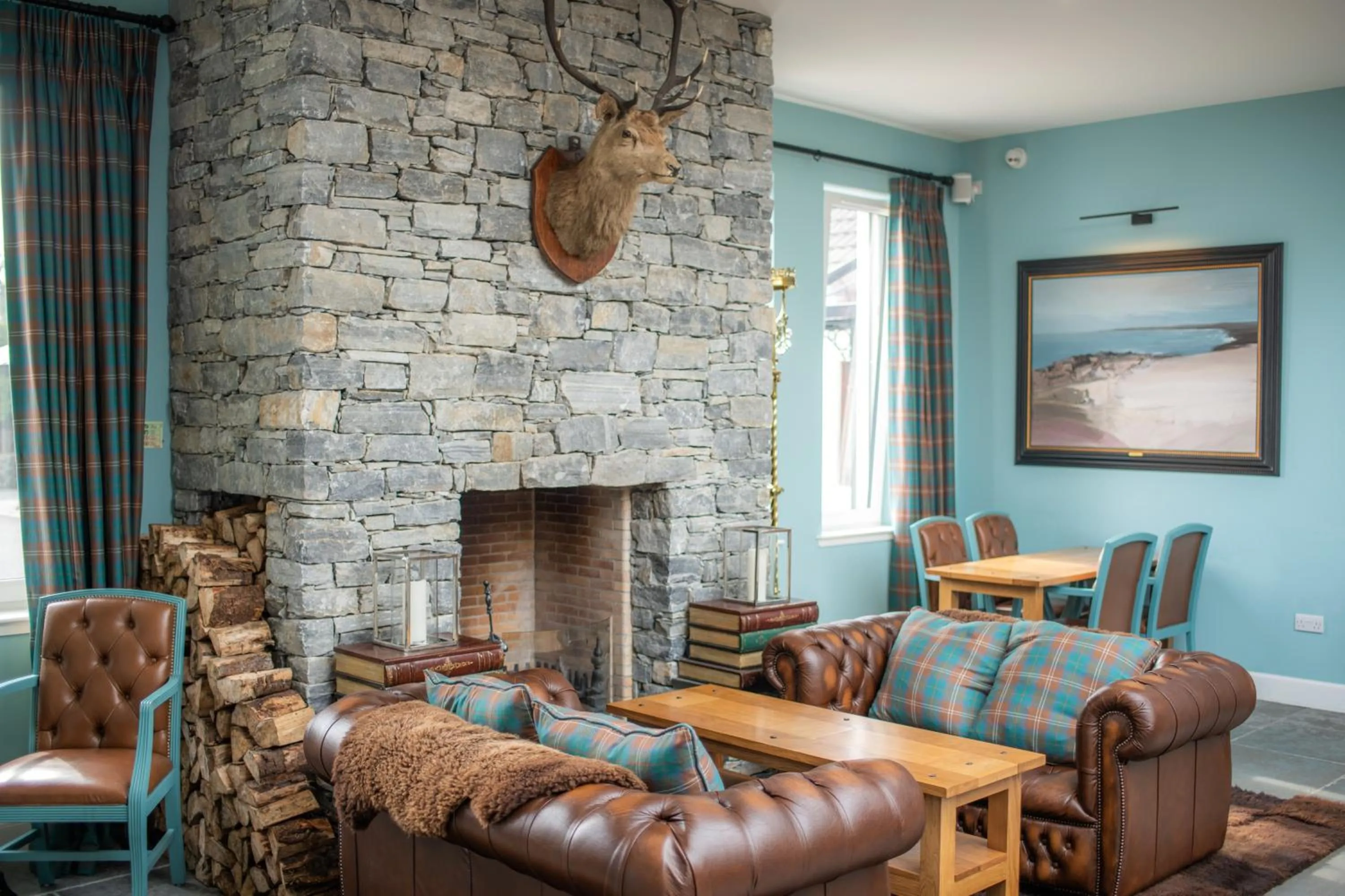Lounge or bar in The Skye Inn