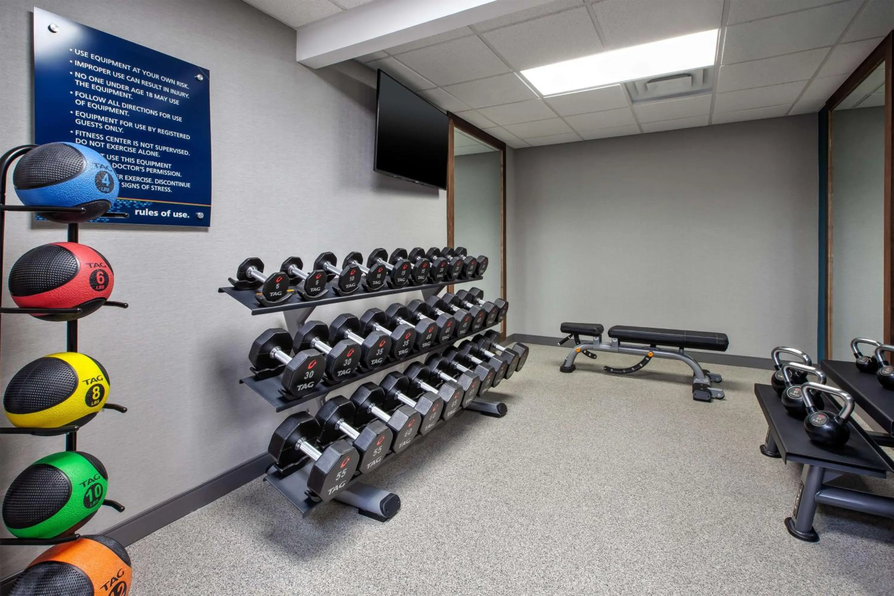Fitness centre/facilities in Hampton Inn Clarion