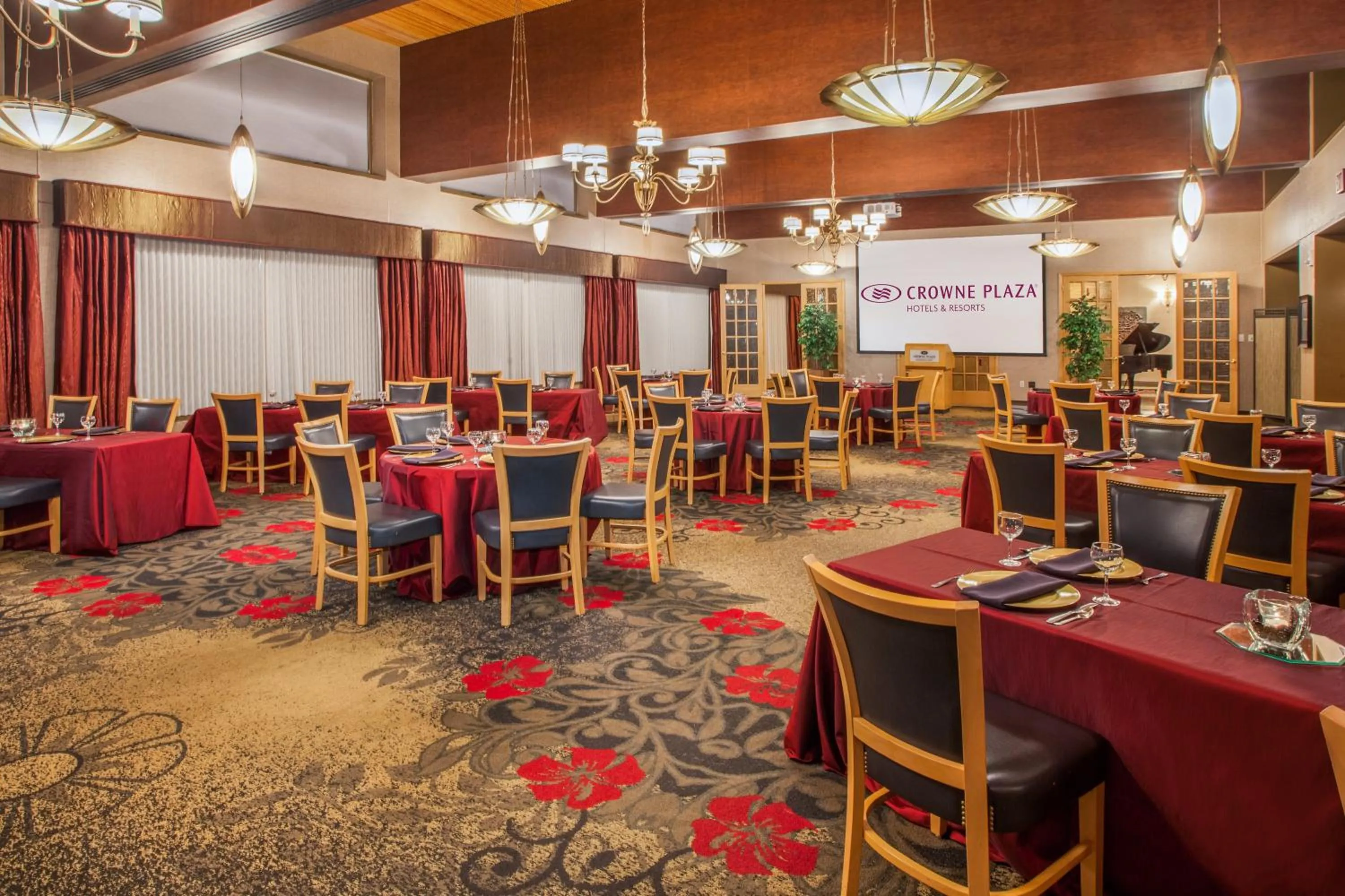 Banquet/Function facilities in Crowne Plaza Minneapolis West by IHG