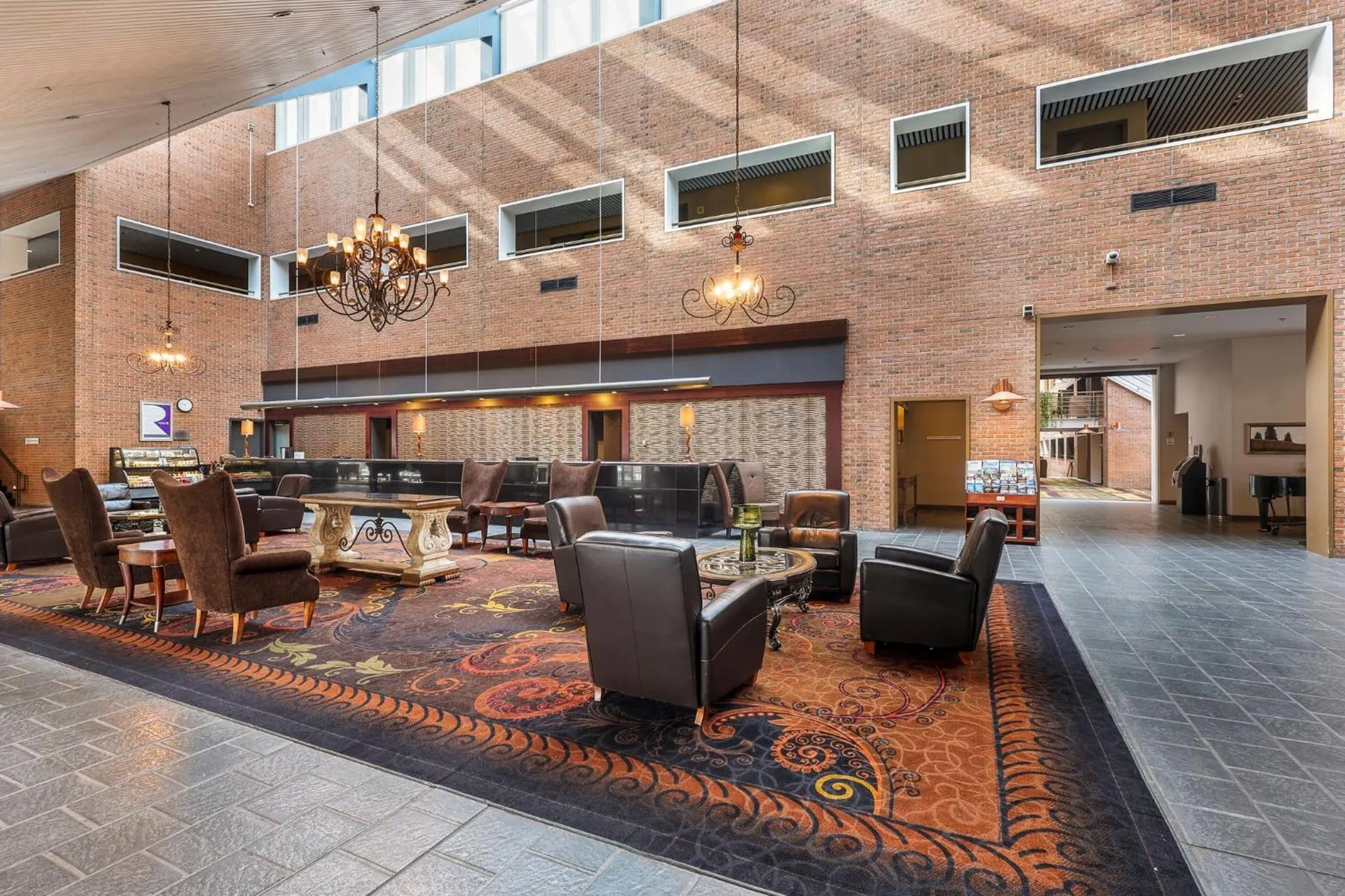 Property building in Crowne Plaza Minneapolis West by IHG
