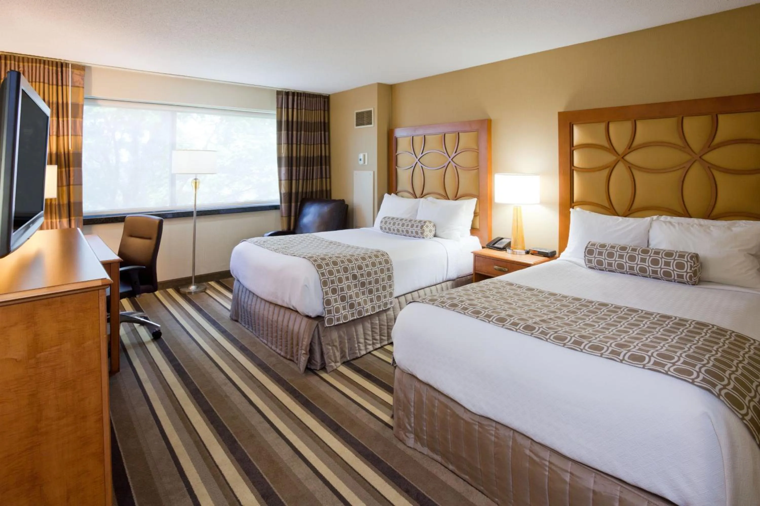 Photo of the whole room, Bed in Crowne Plaza Minneapolis West by IHG