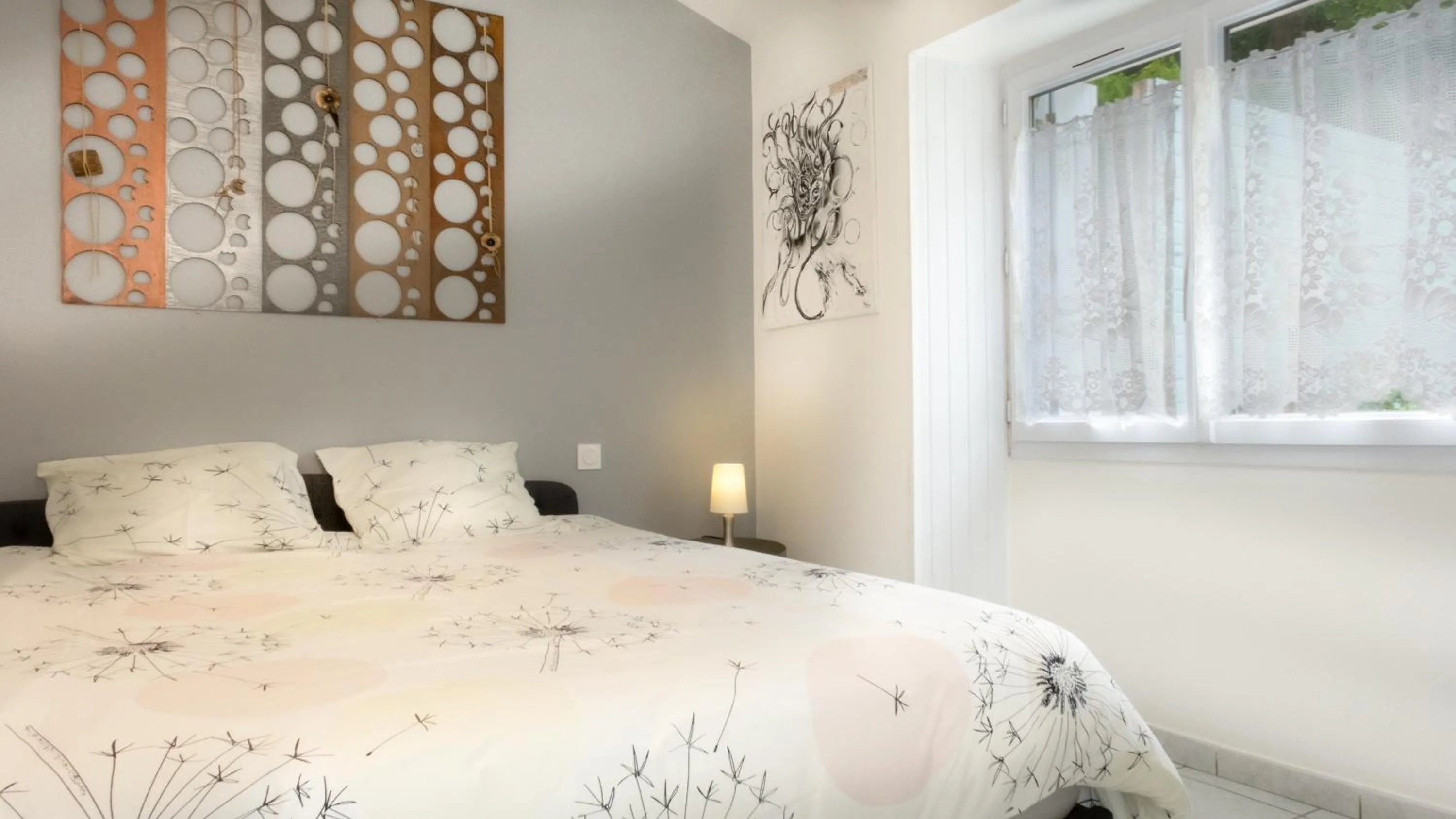 Photo of the whole room, Bed in Le Château des Tourelles en Vendée