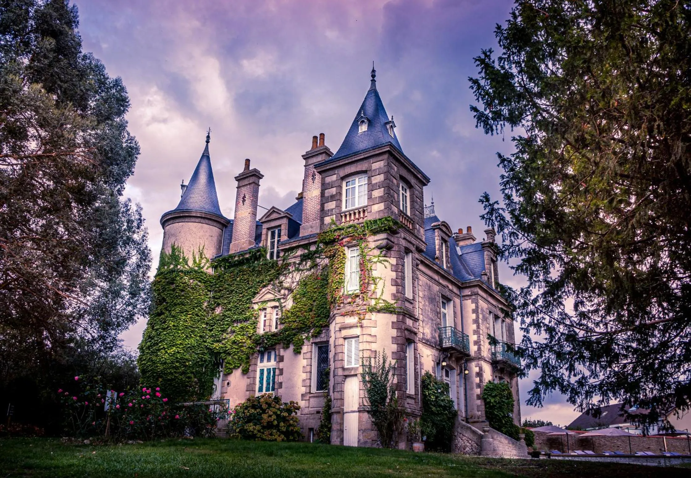 Property building in Le Château des Tourelles en Vendée
