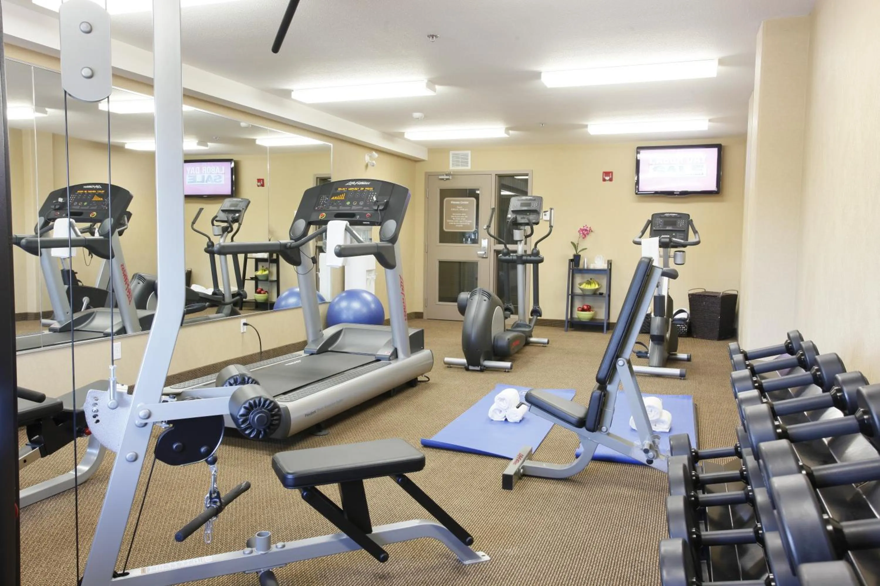 Fitness centre/facilities in Vegreville Suites