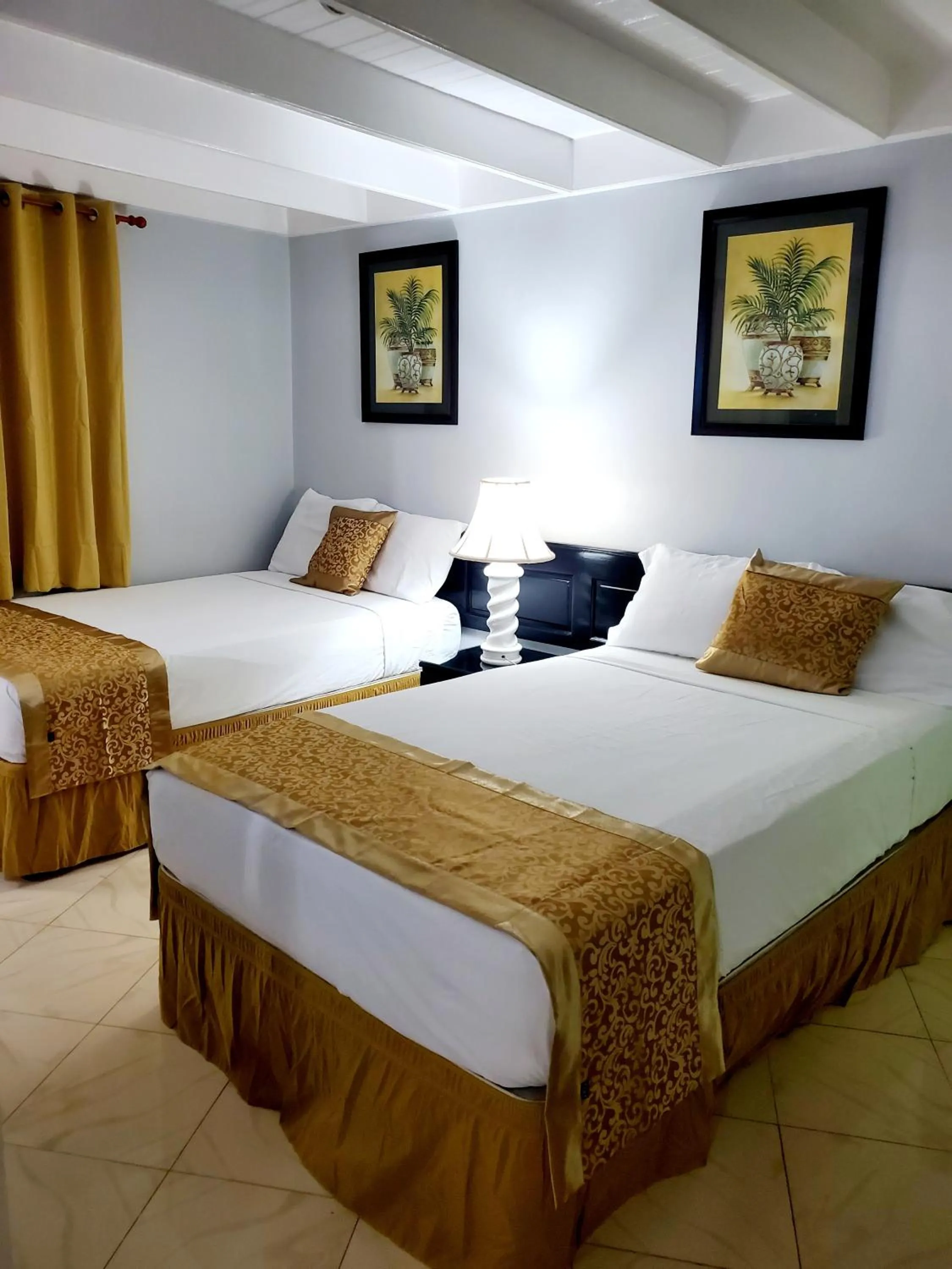 Bedroom, Bed in Mystic Ridge Paradise