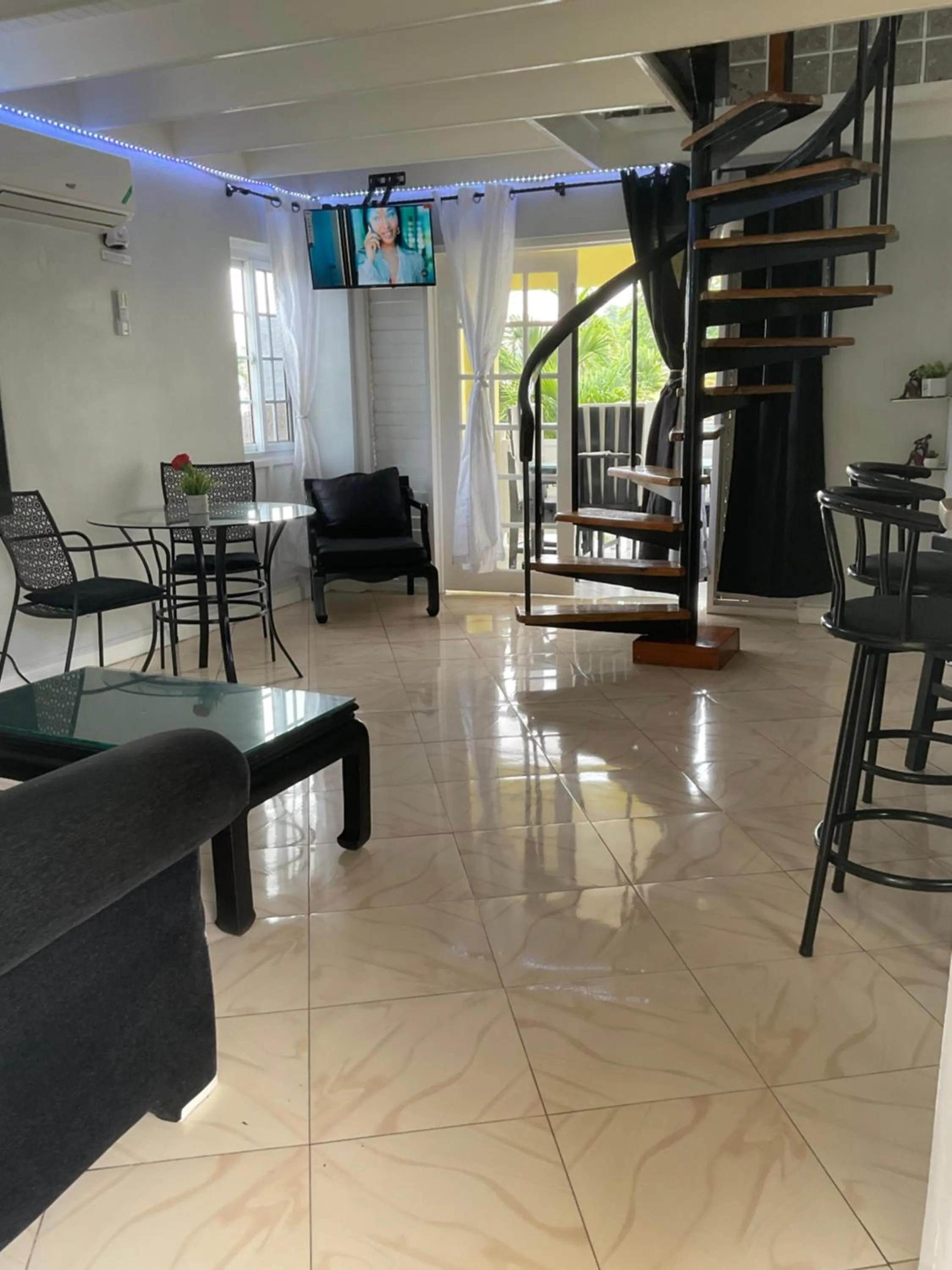 Living room in Mystic Ridge Paradise