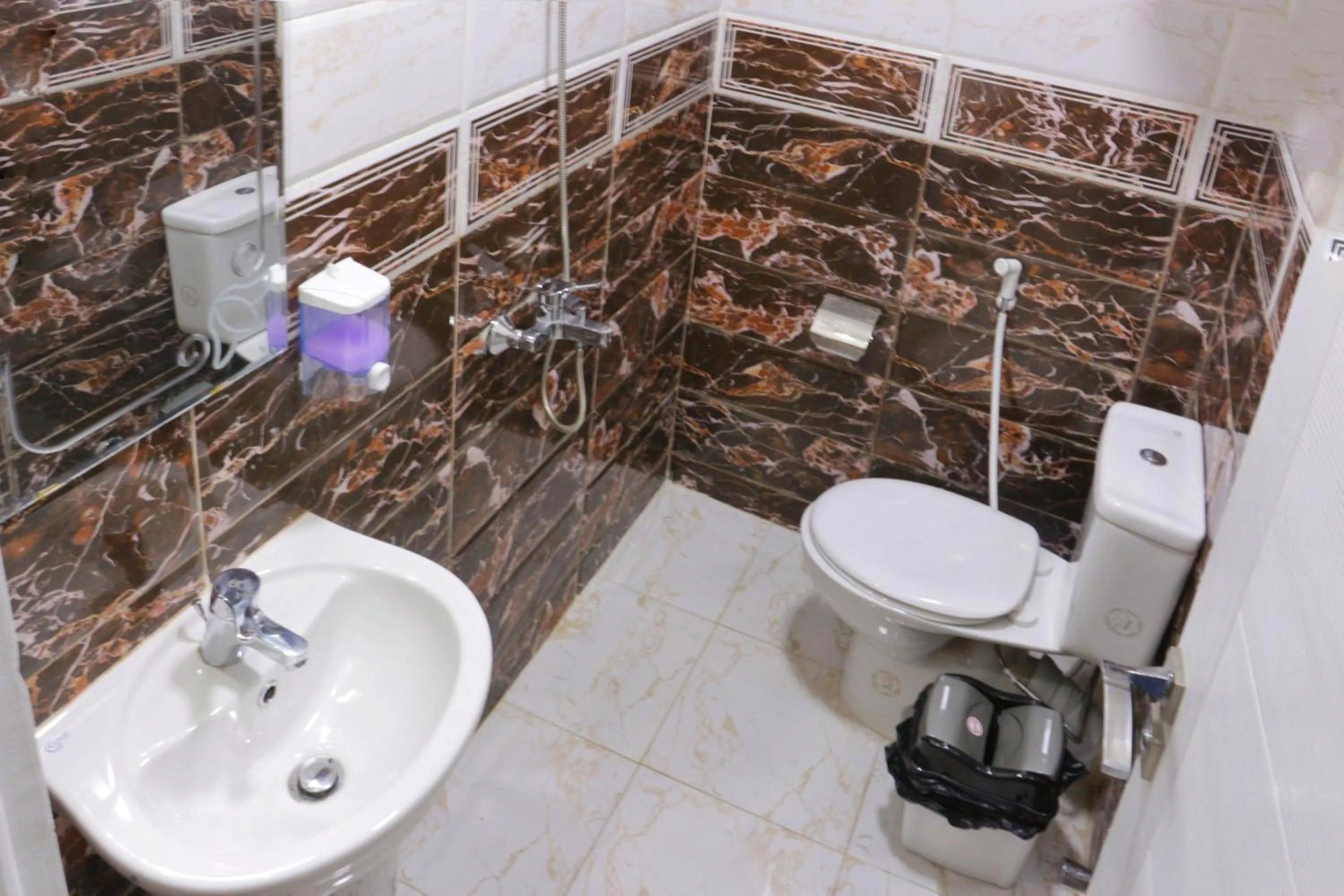 Shower in Hostgram Hotel