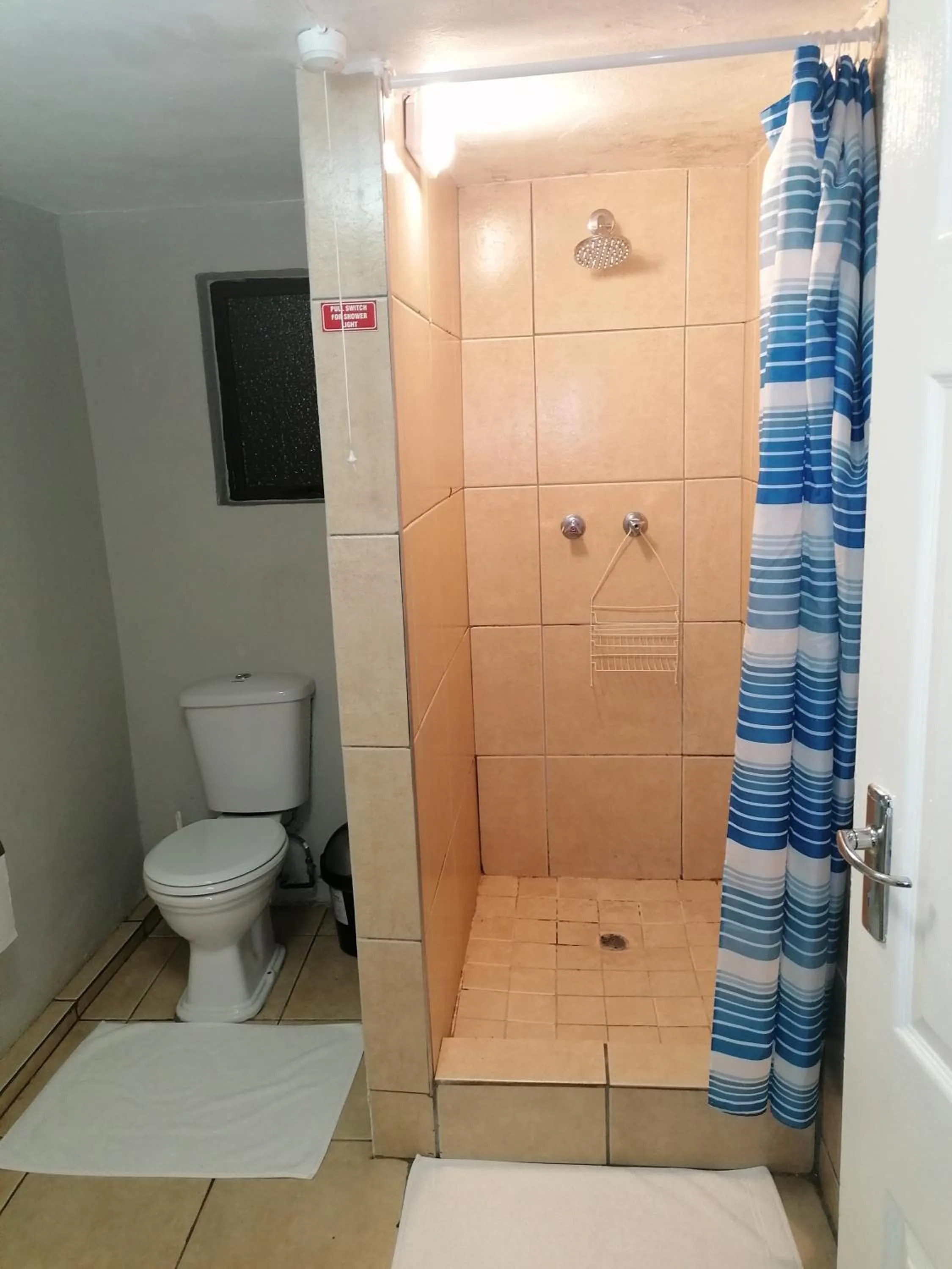 Shower in Hidden Inn