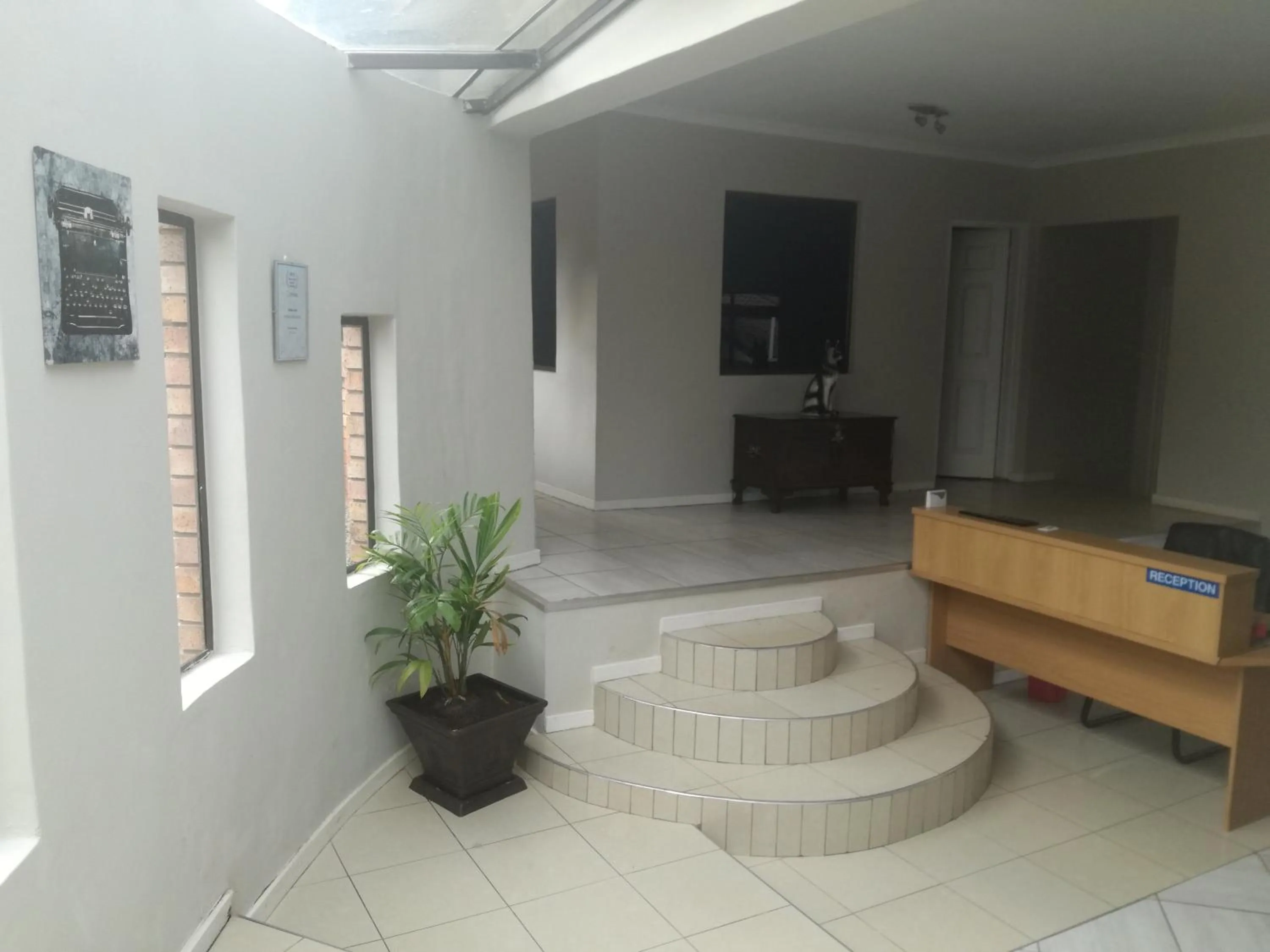 Facade/entrance in Hidden Inn