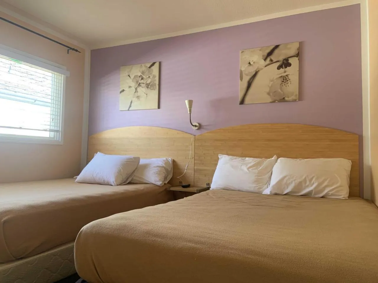 Bed in Waterfront Inn