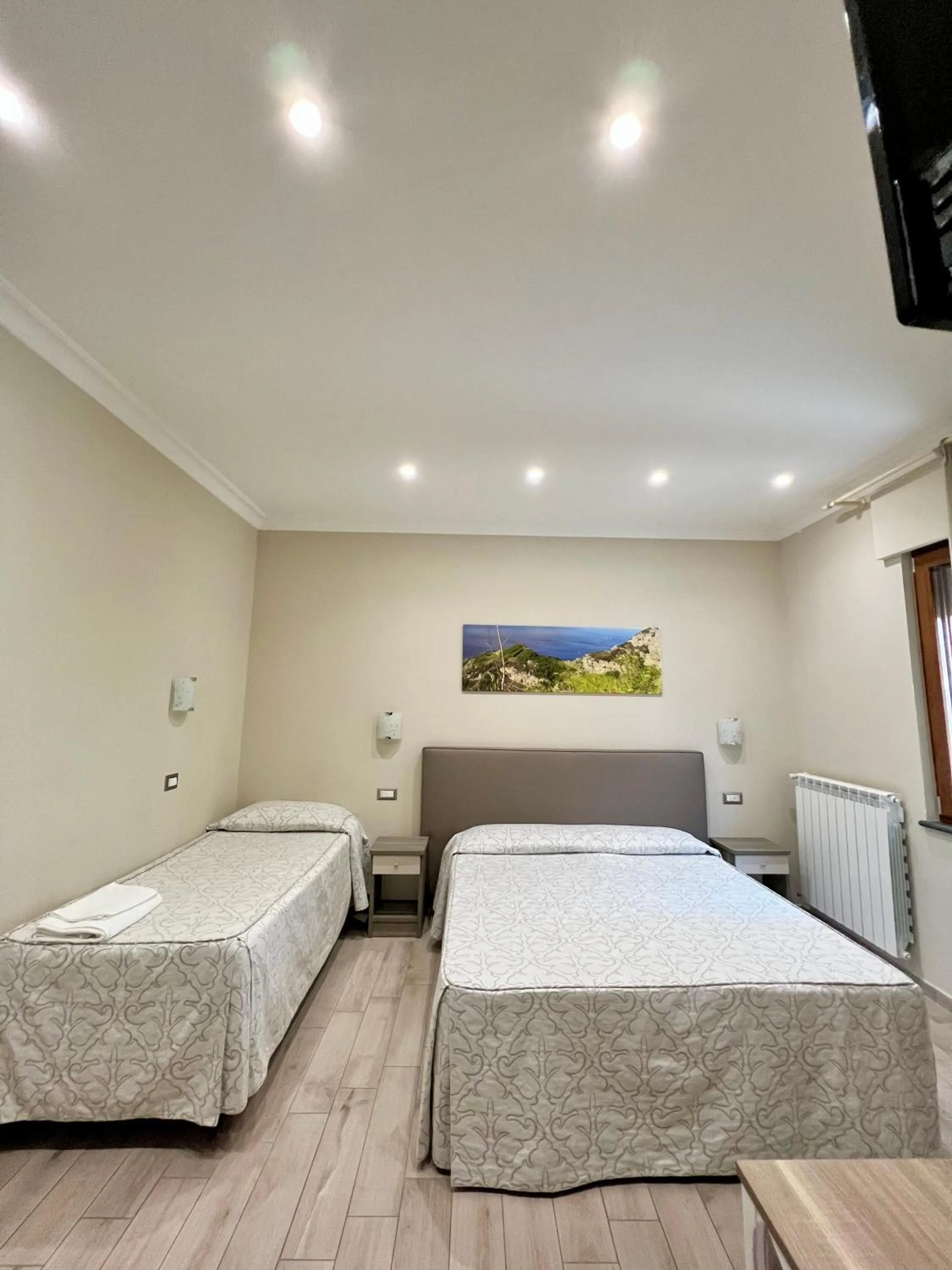 Photo of the whole room, Bed in Relais Milò