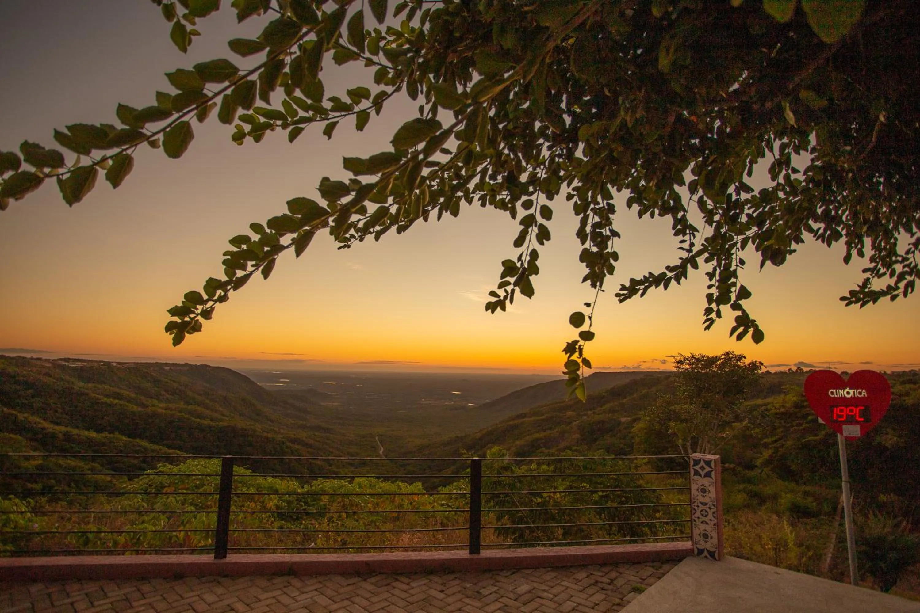 Hotel e Mirante recanto alto da serra