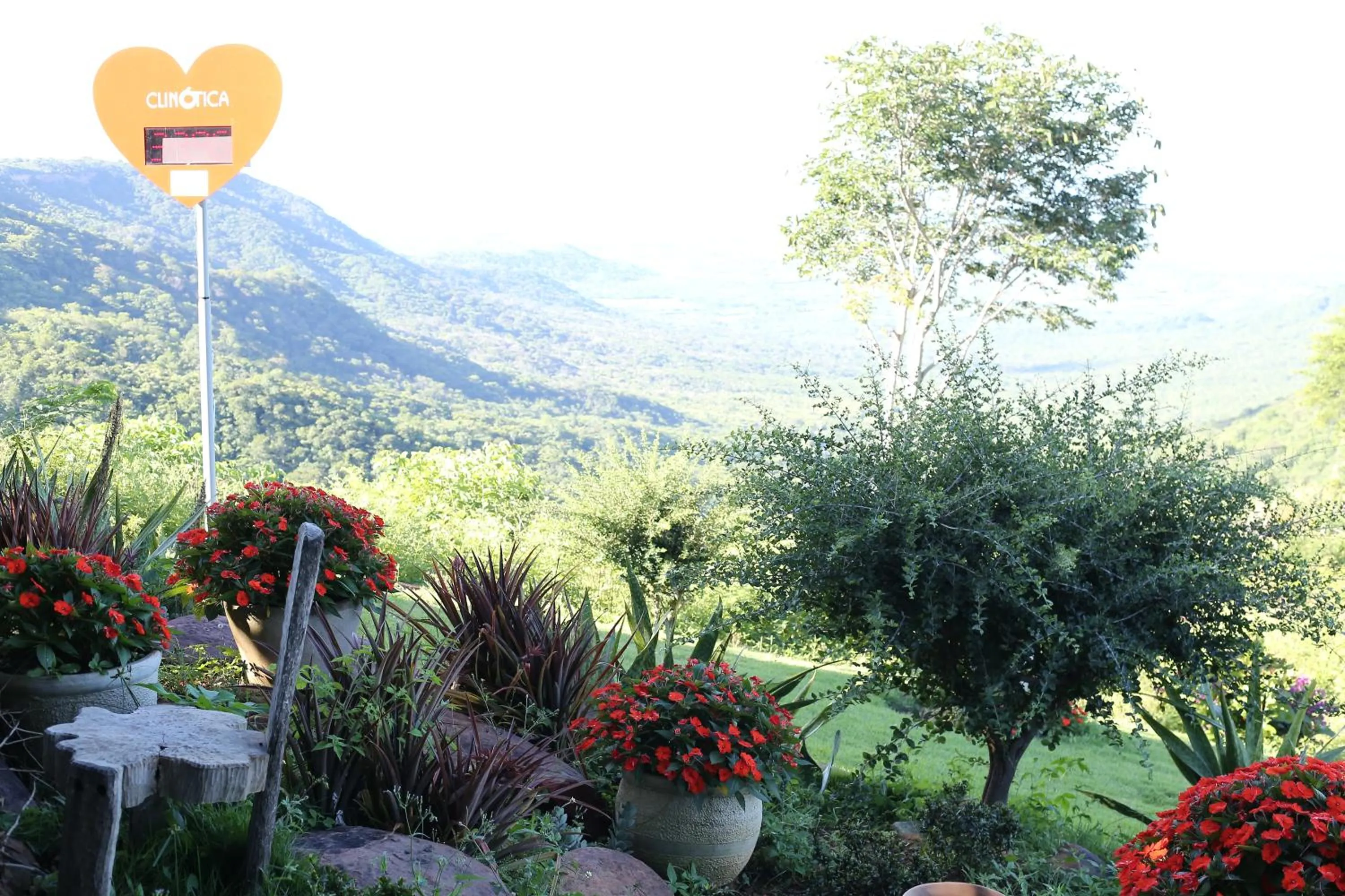 Hotel e Mirante recanto alto da serra