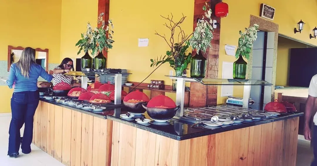 Meals in Hotel e Mirante recanto alto da serra