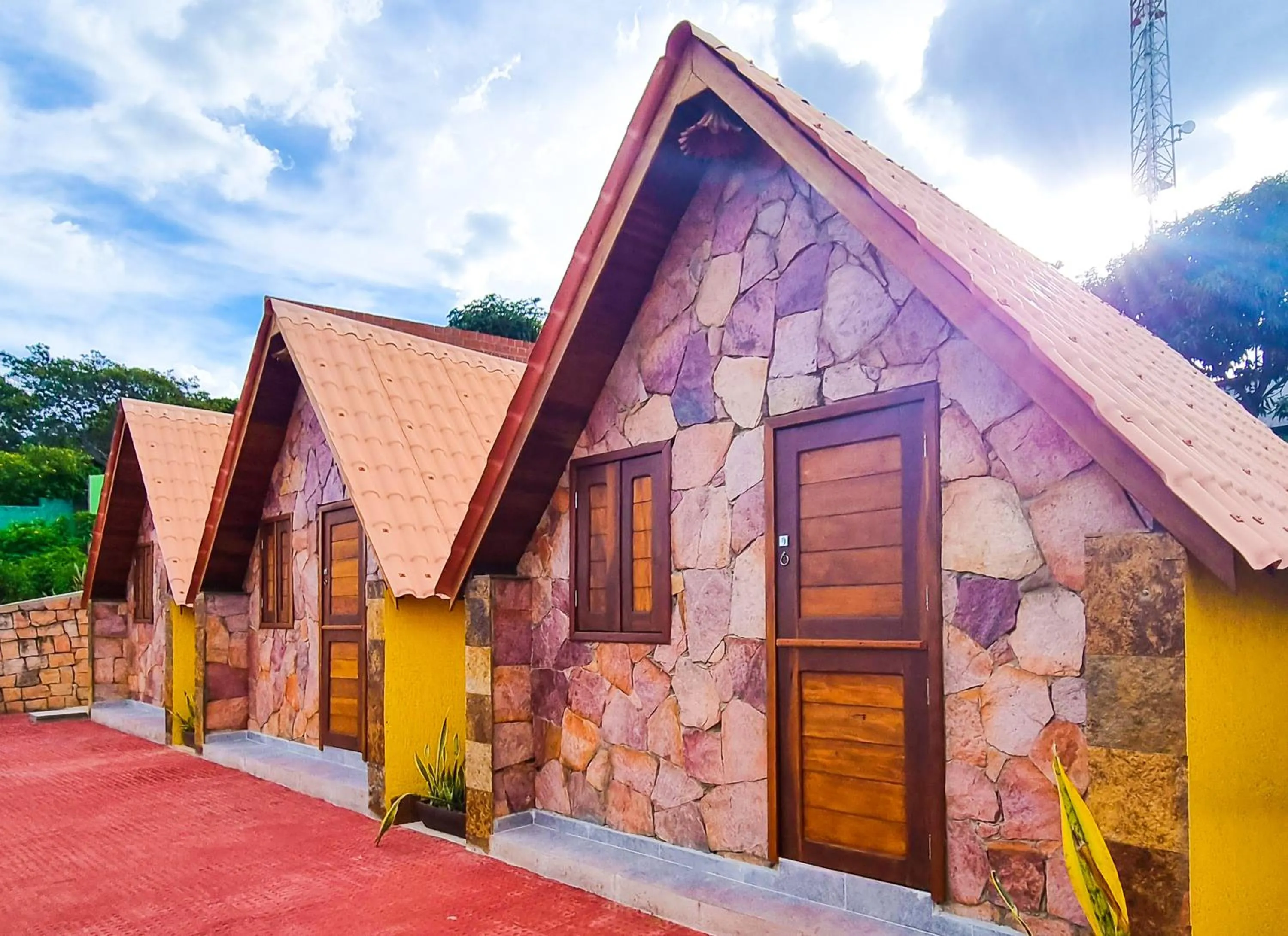 Hotel e Mirante recanto alto da serra