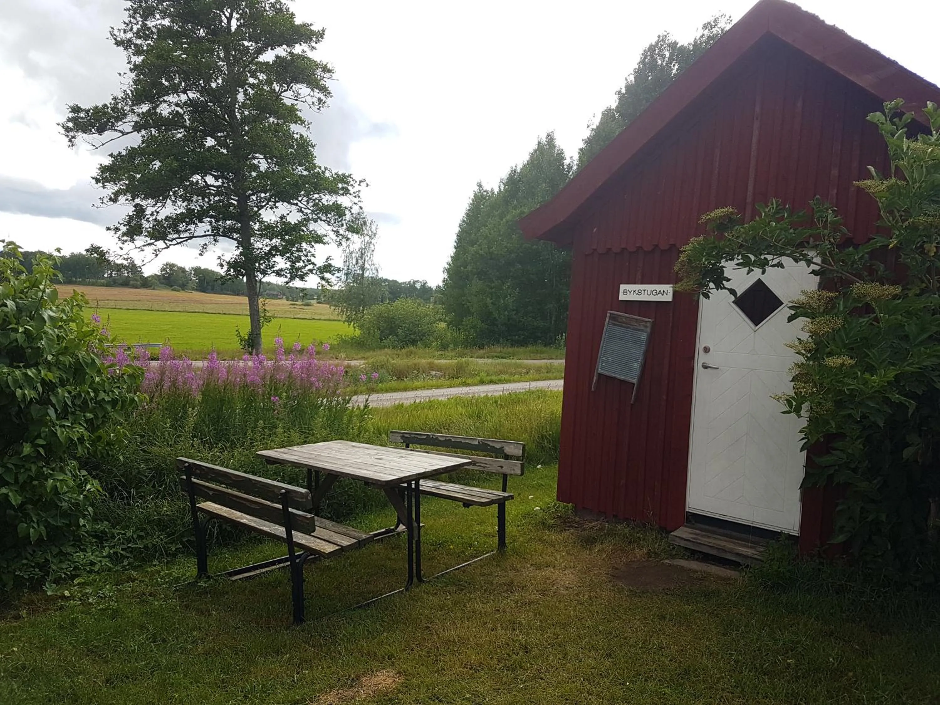 Brådtom Slusscafé & Stugor