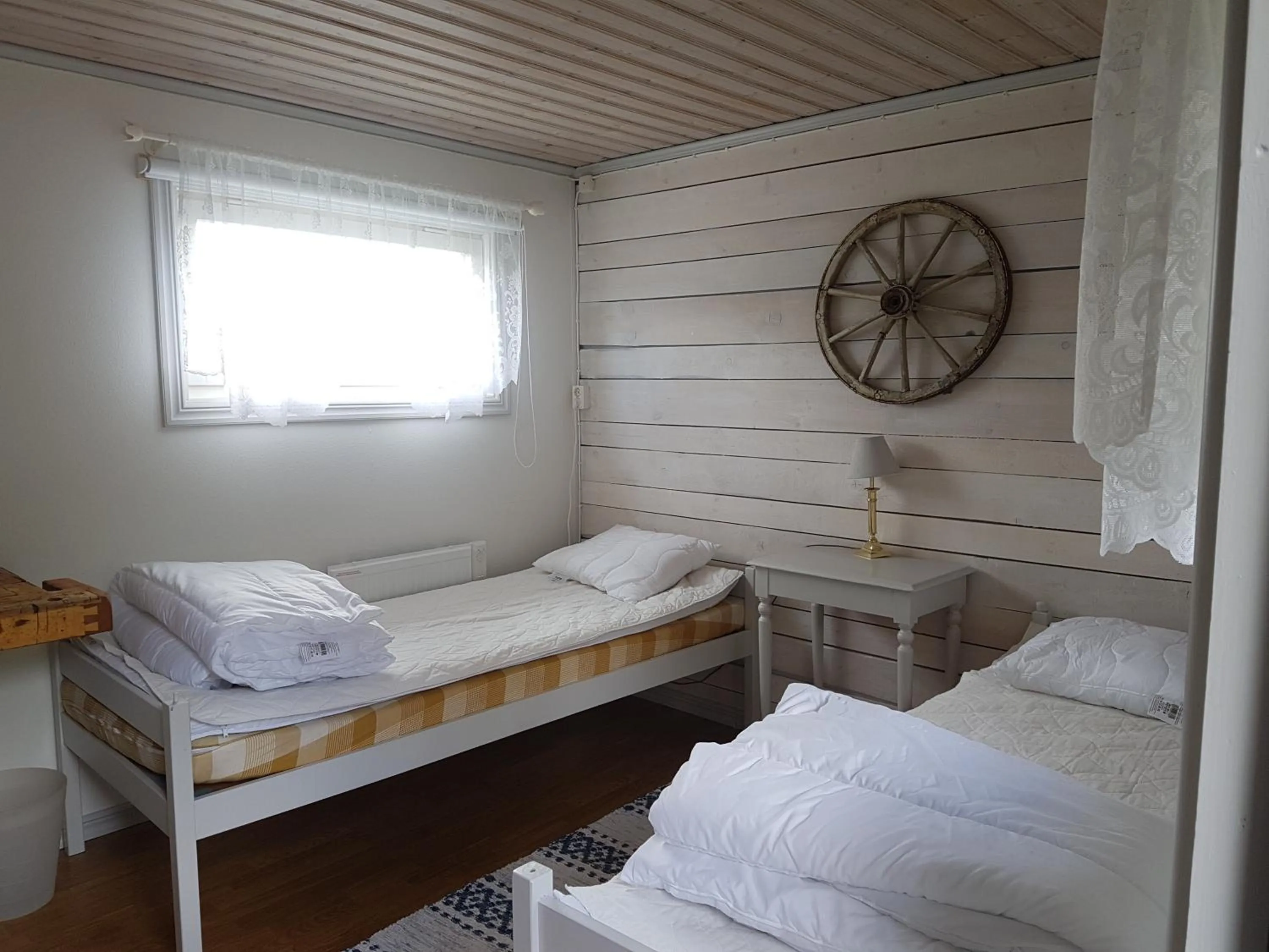 Brådtom Slusscafé & Stugor