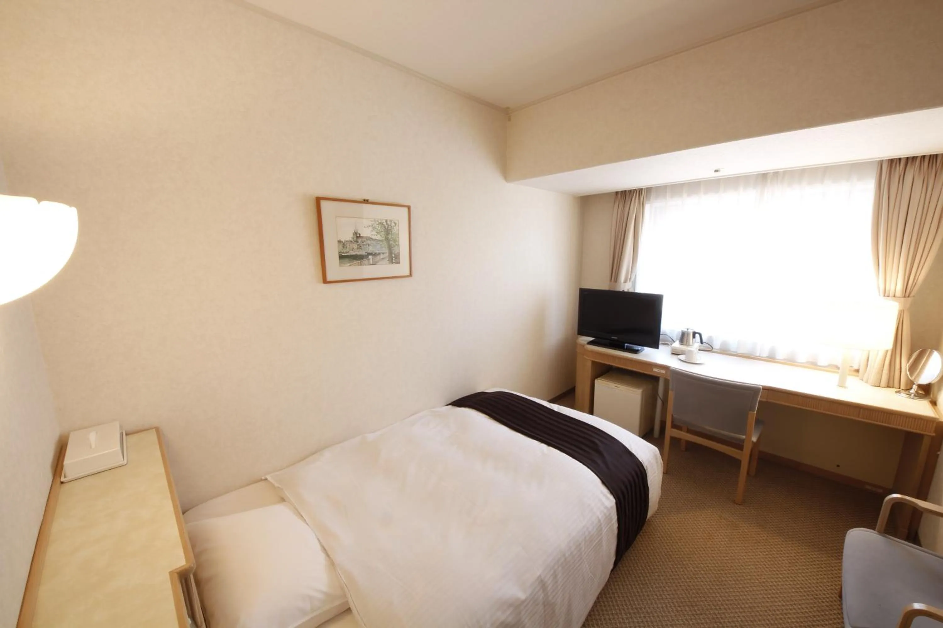 Photo of the whole room, Bed in Hotel Hiroshima Garden Palace