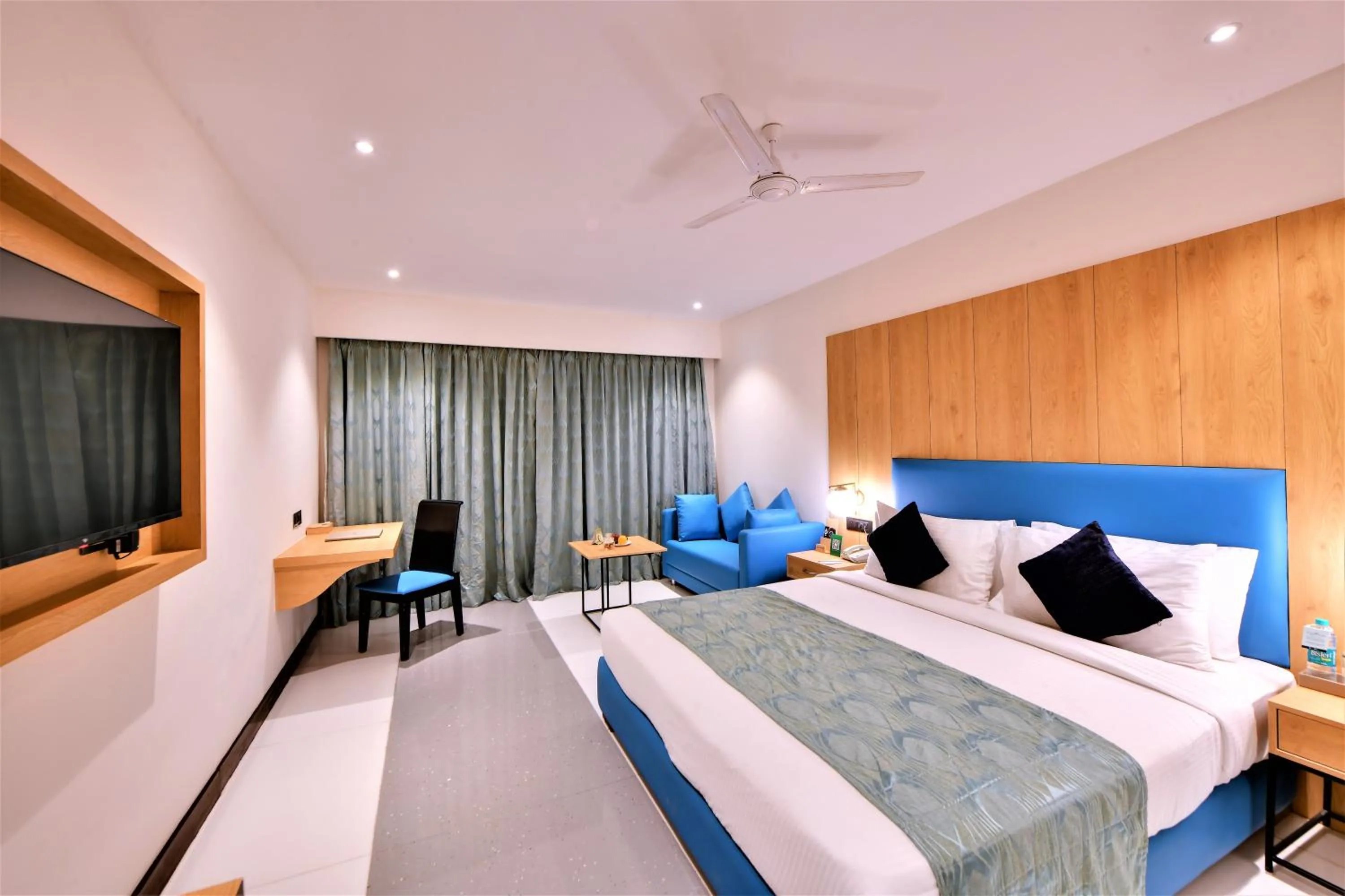Bed in The Fern Residency, Subhash Bridge, Ahmedabad