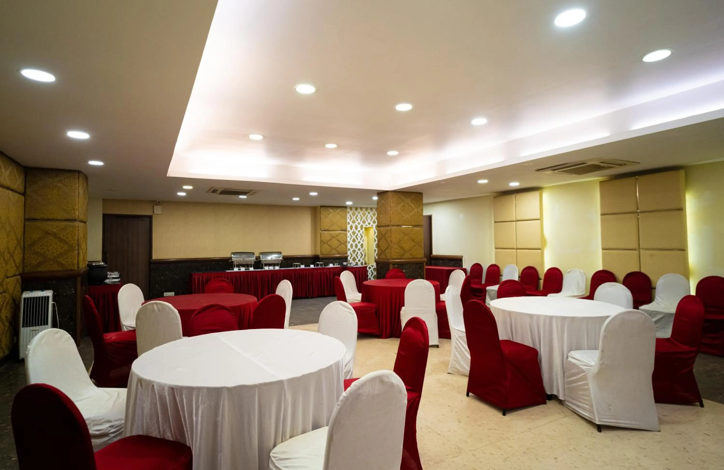 Banquet/Function facilities in The Fern Residency, Subhash Bridge, Ahmedabad