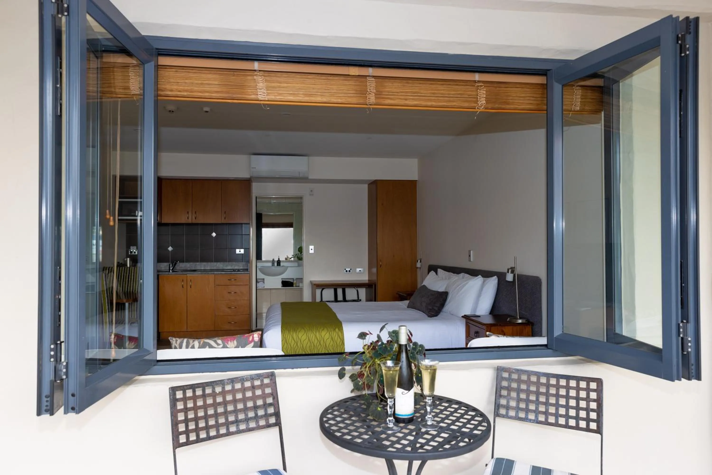 Photo of the whole room in Harvest Lodge Motel