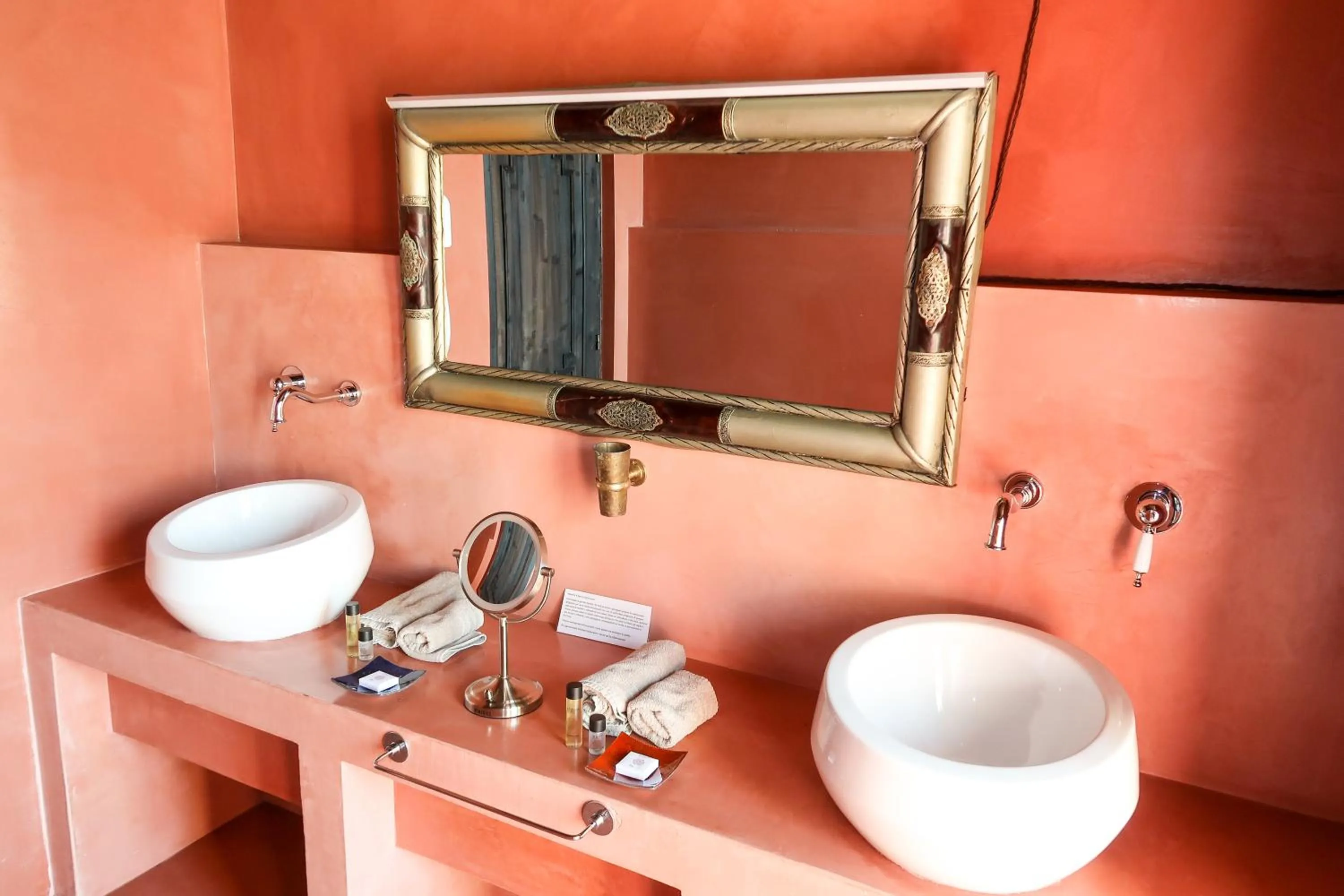 Bathroom in Masseria & Spa LuciaGiovanni