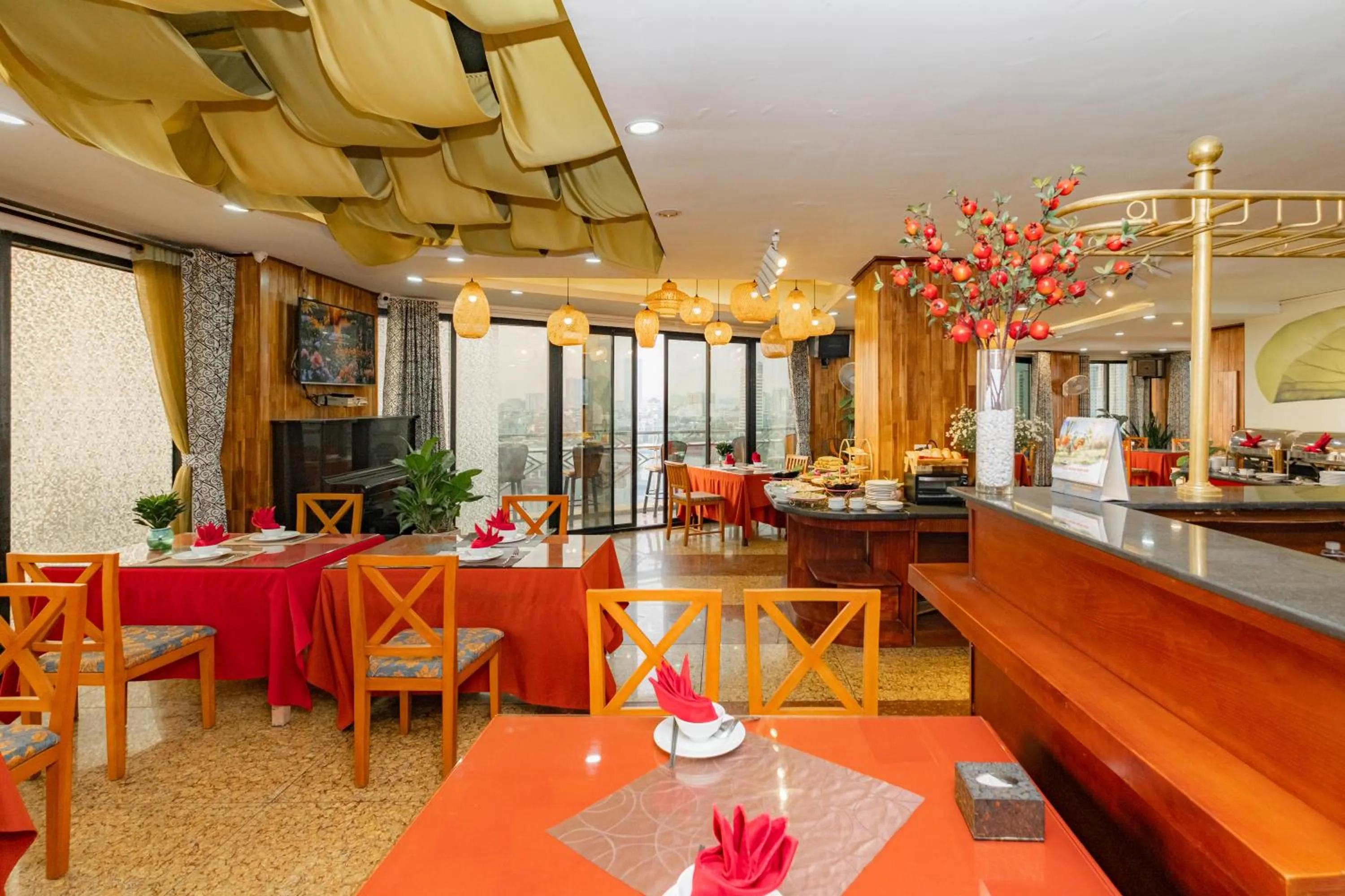 Breakfast in Sunset Westlake Hanoi Hotel