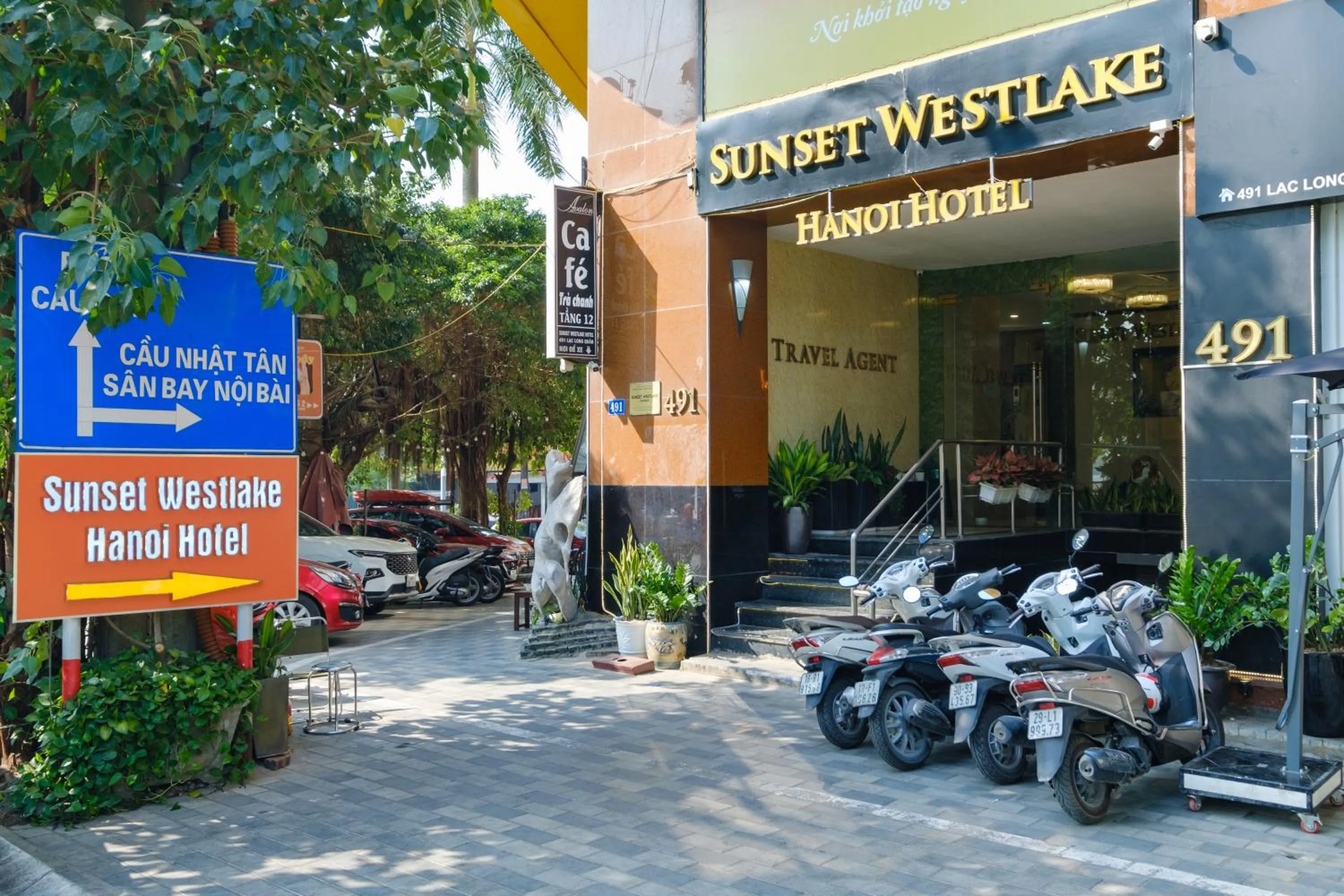 Property building in Sunset Westlake Hanoi Hotel